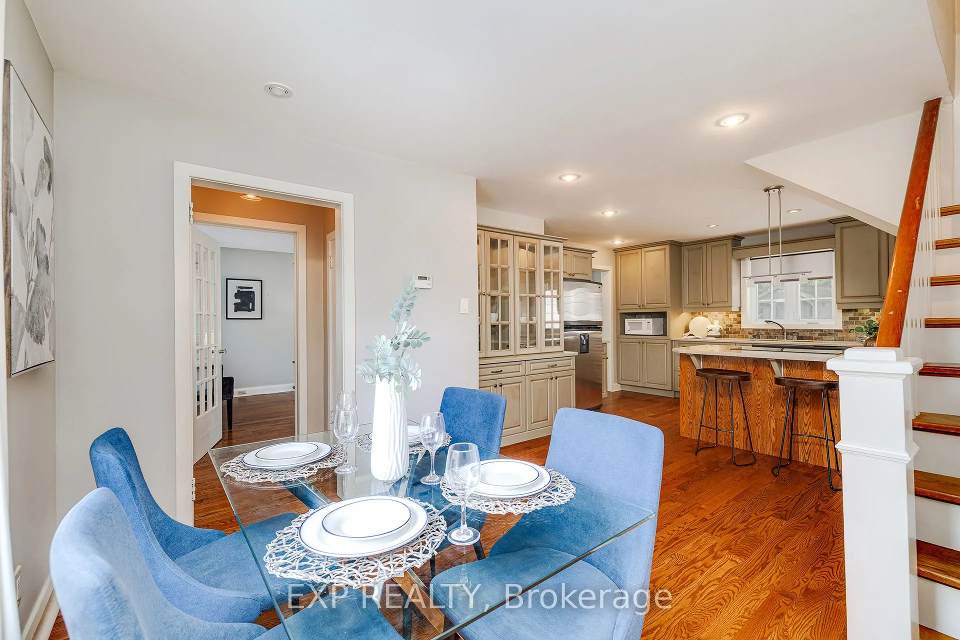 46 Sydenham Street S
