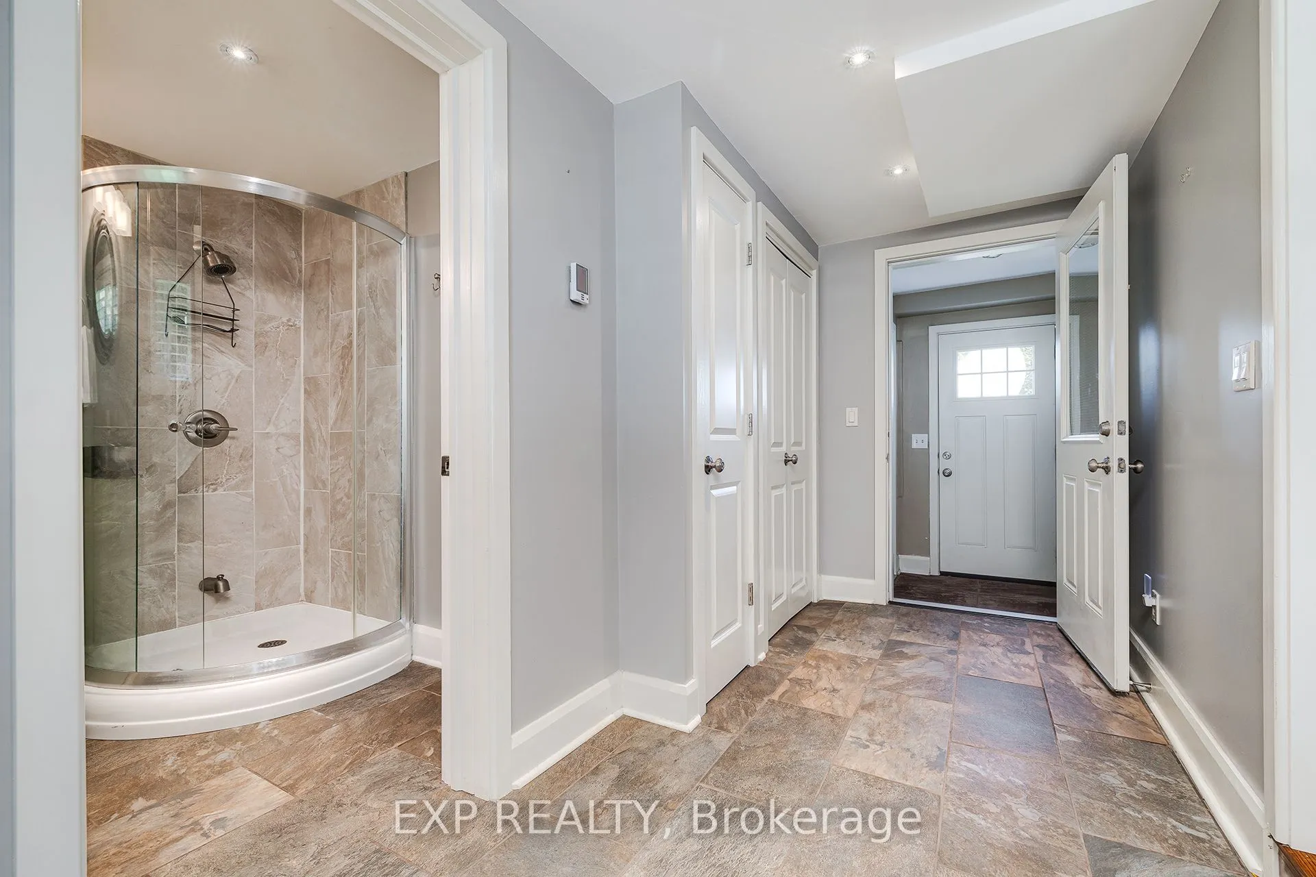 46 Sydenham Street S