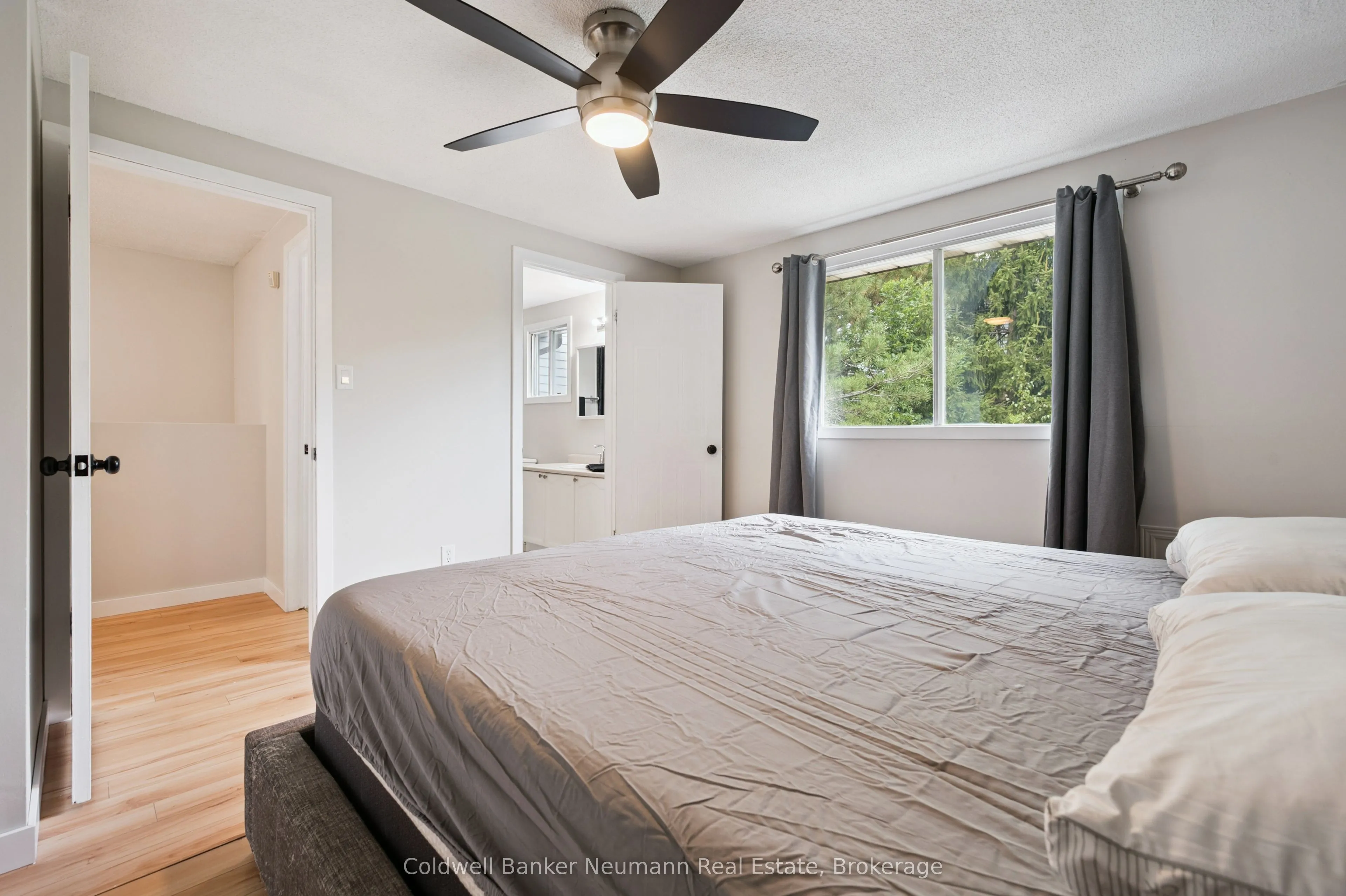 29 Grandridge Crescent