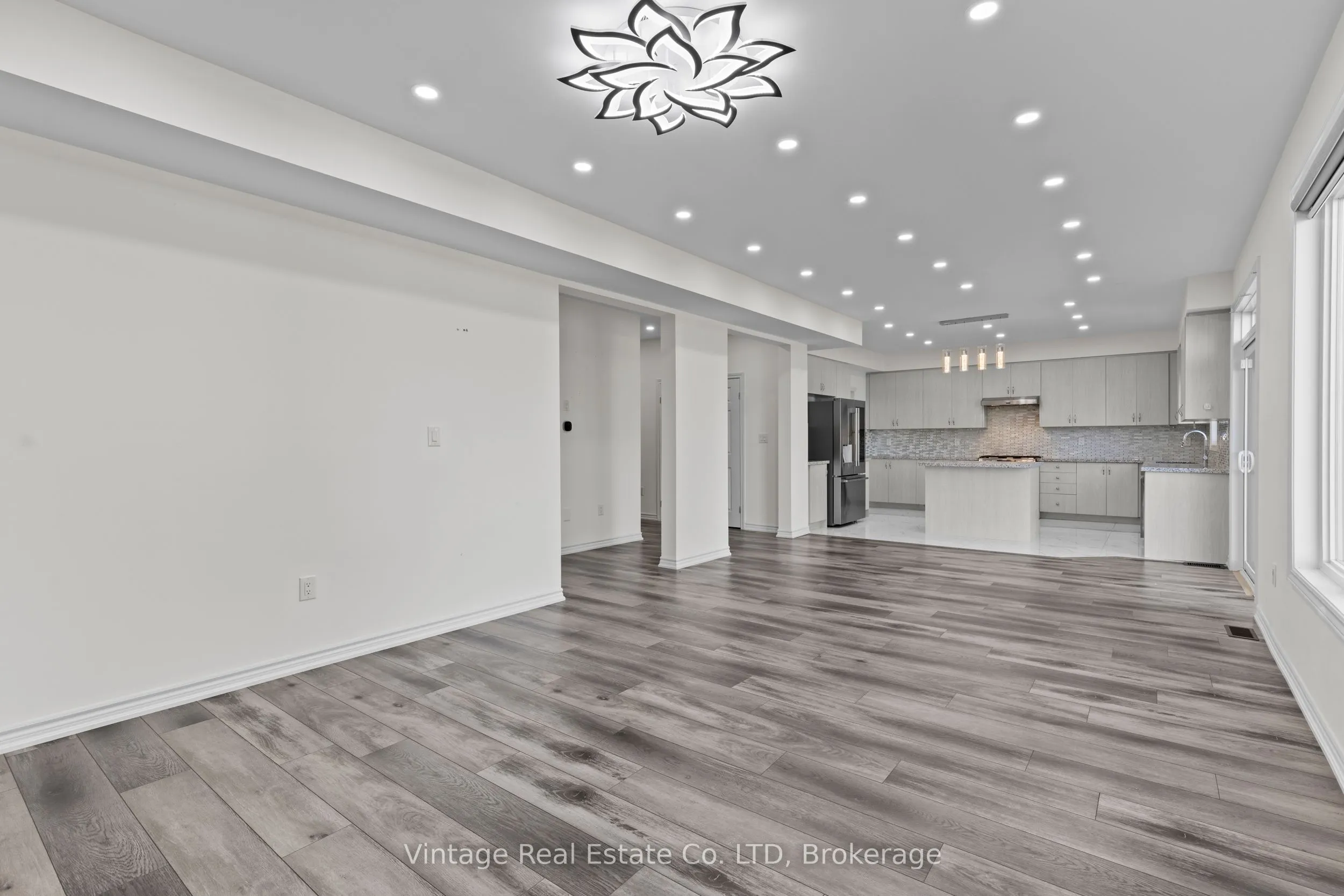 1127 Kennedy Drive