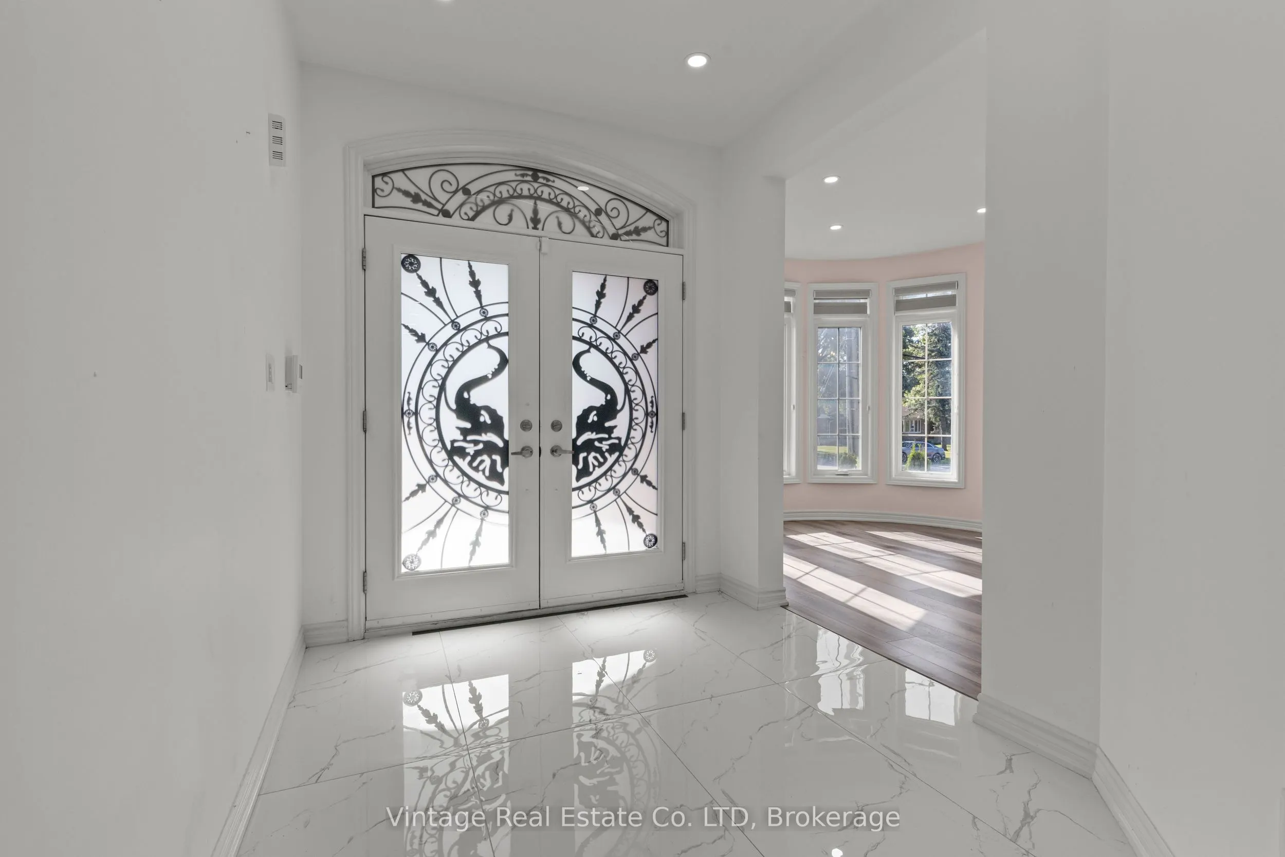 1127 Kennedy Drive