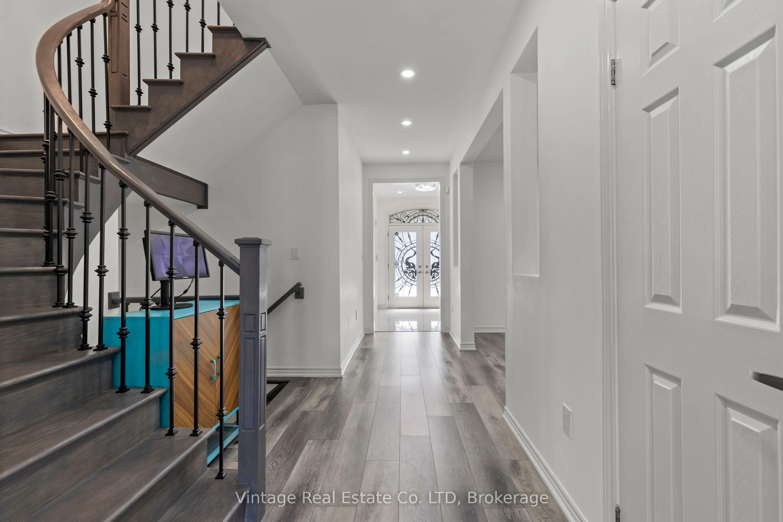 1127 Kennedy Drive
