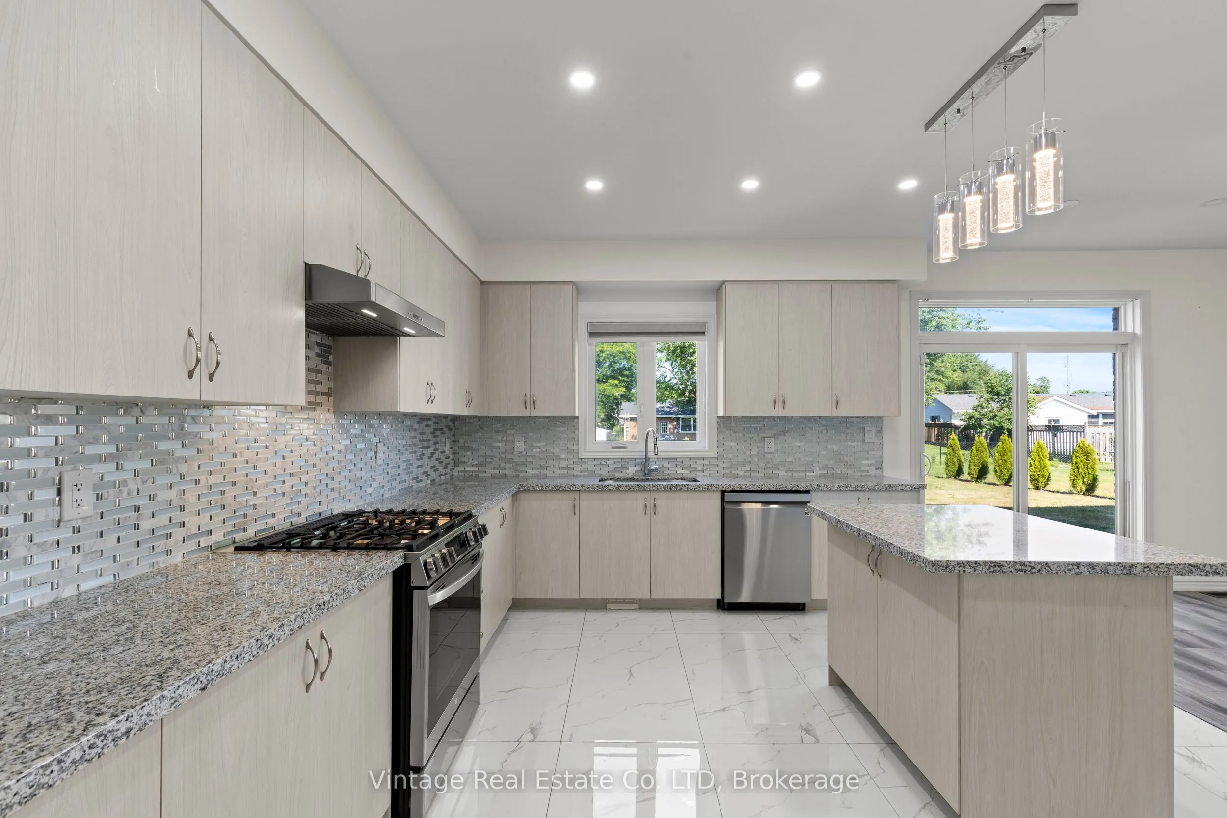 1127 Kennedy Drive