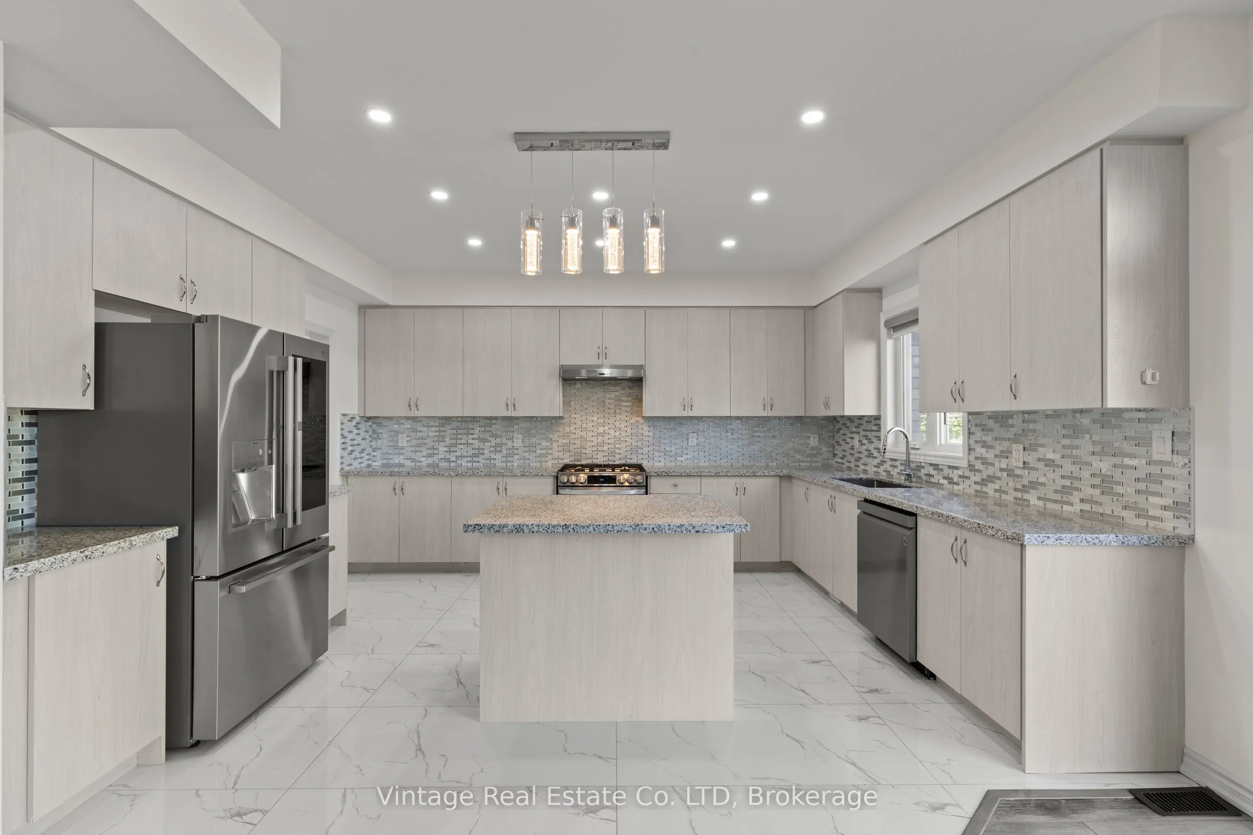 1127 Kennedy Drive