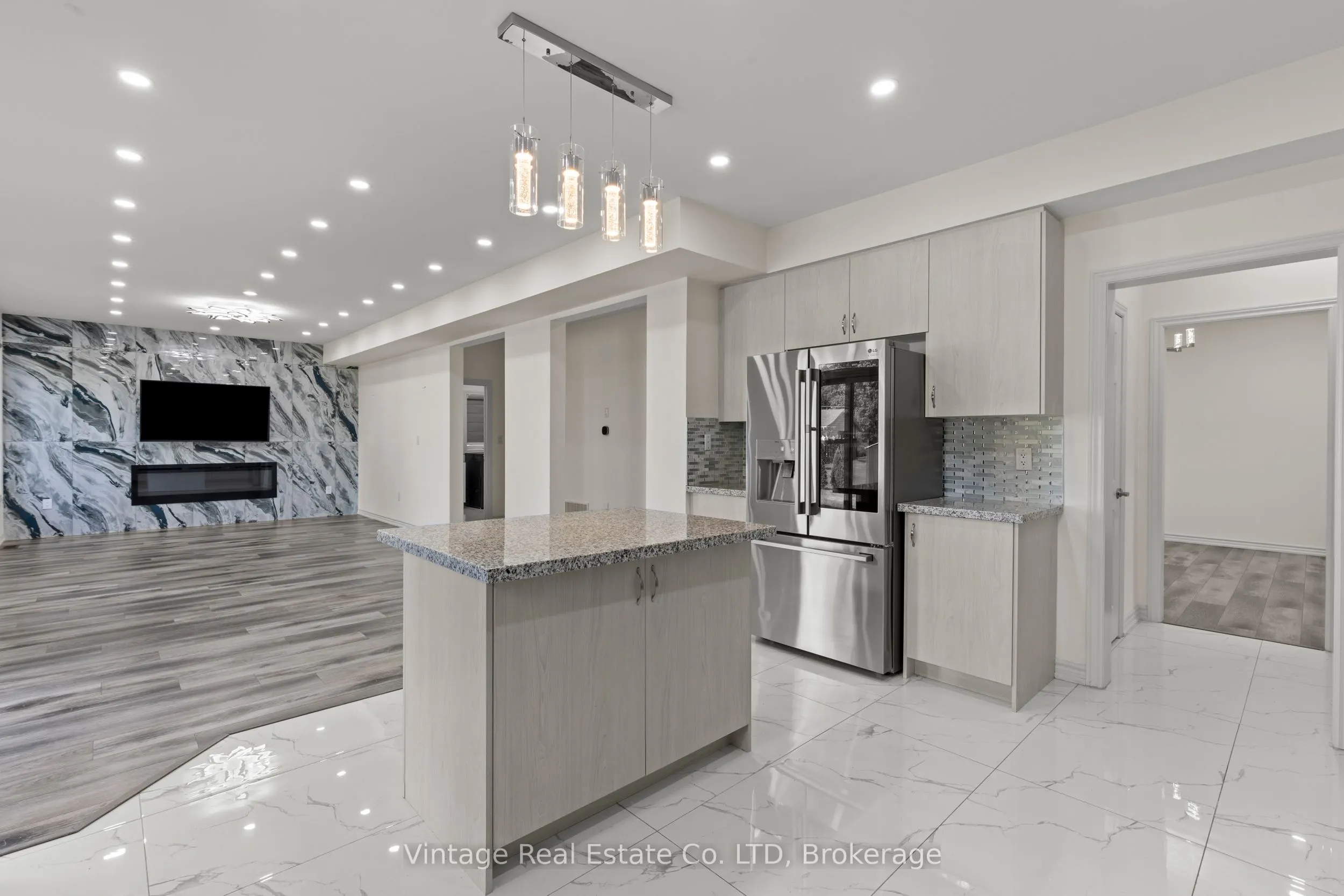 1127 Kennedy Drive