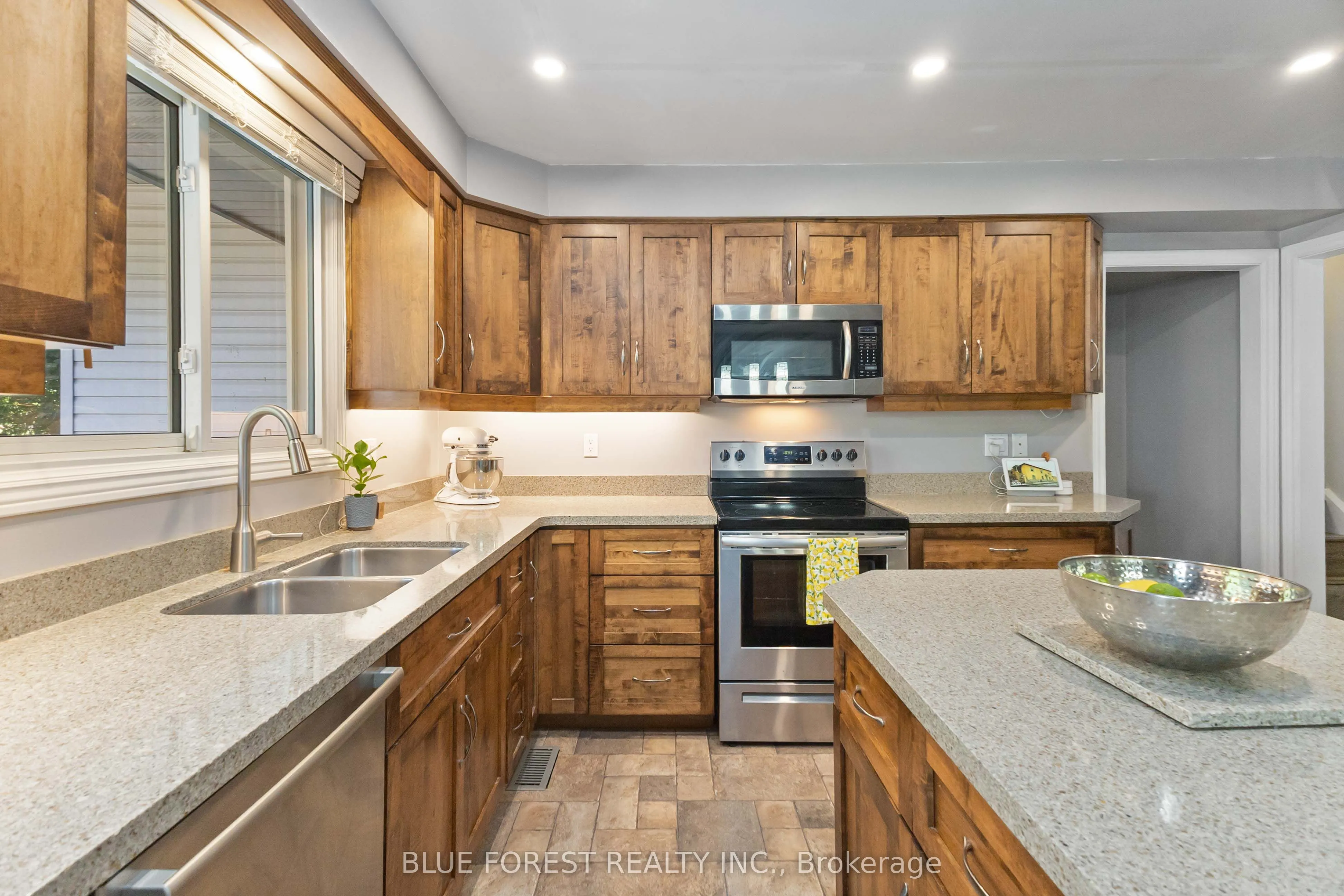 346 Blackacres Boulevard