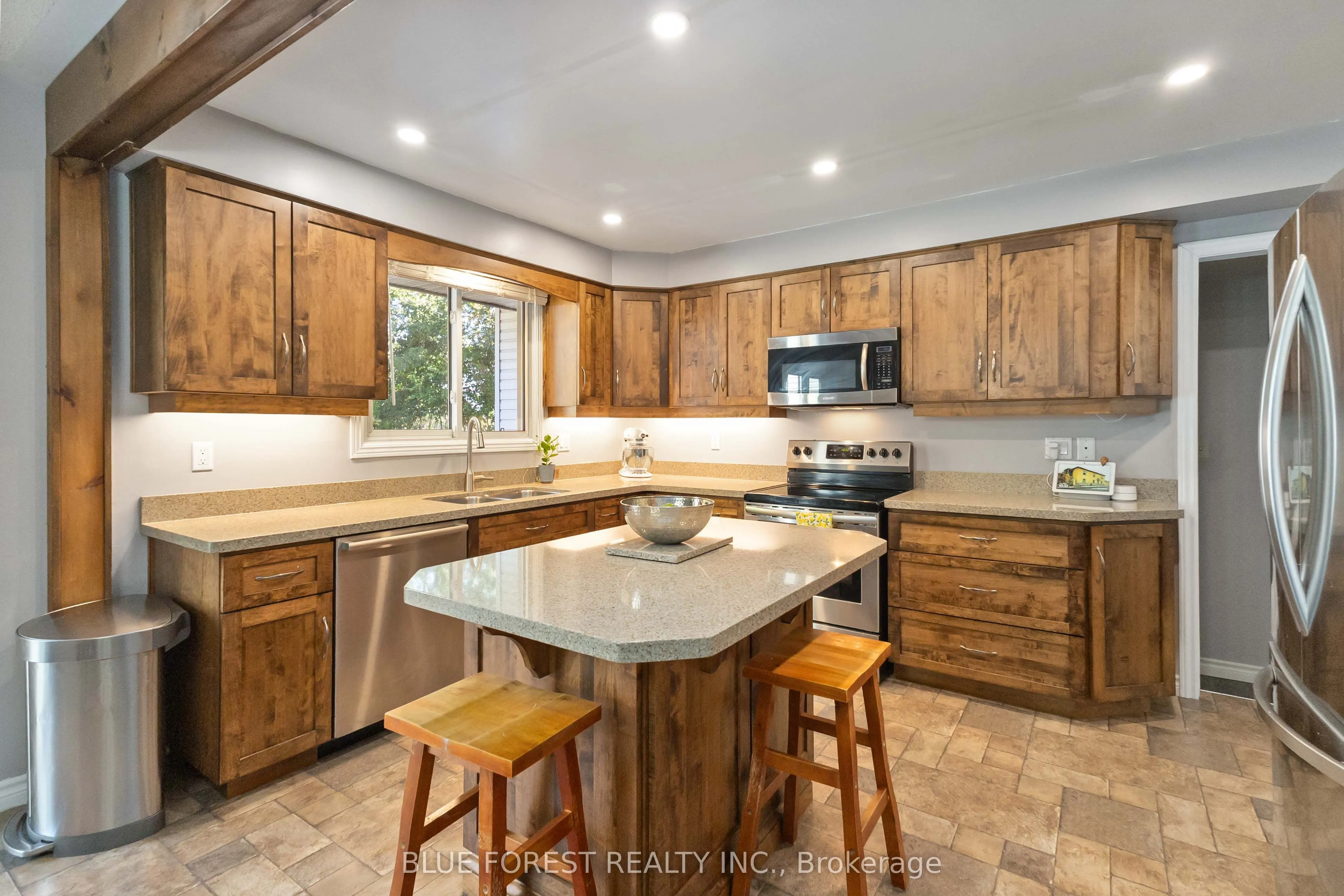 346 Blackacres Boulevard
