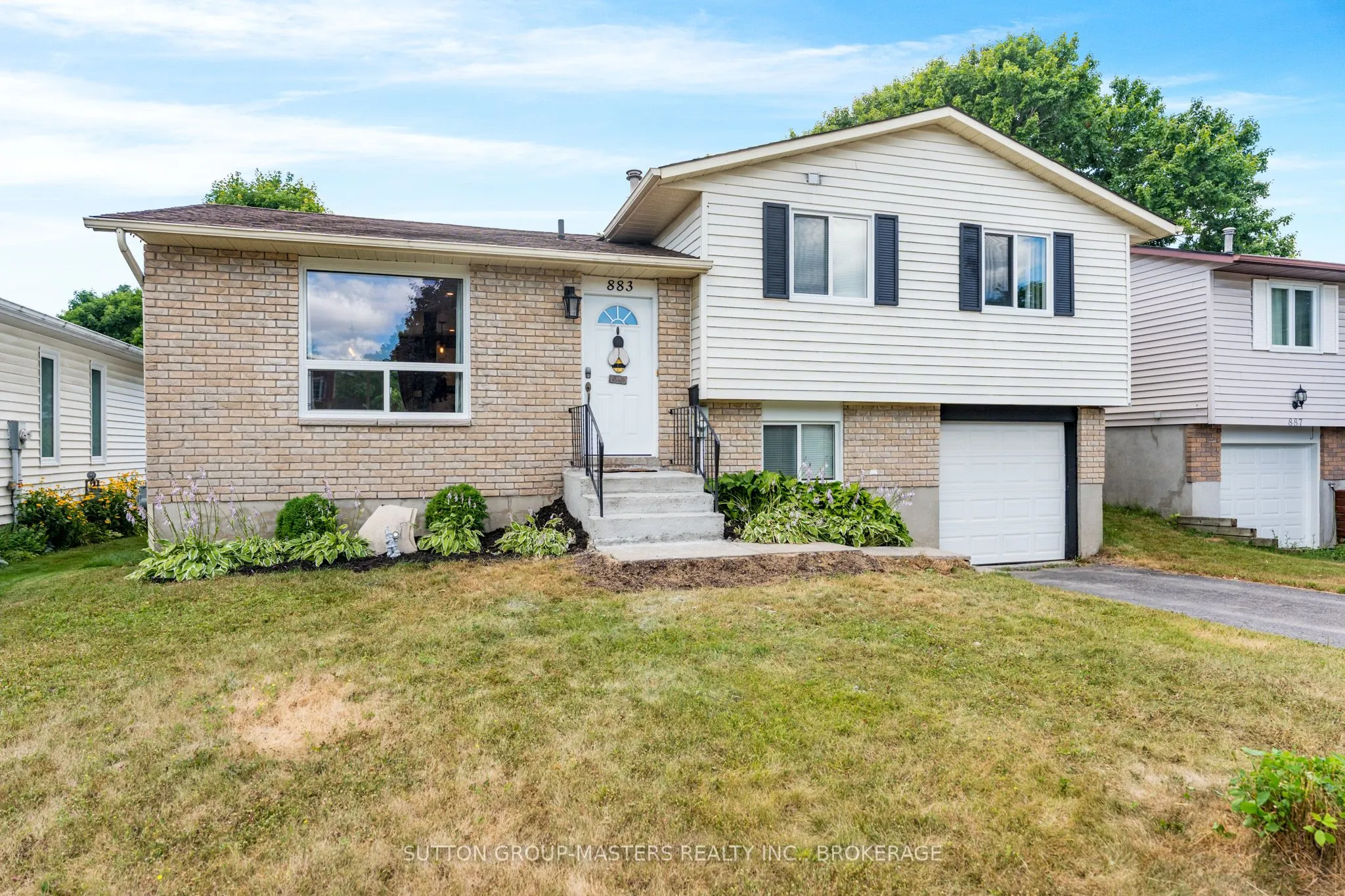 883 Old Colony Road
