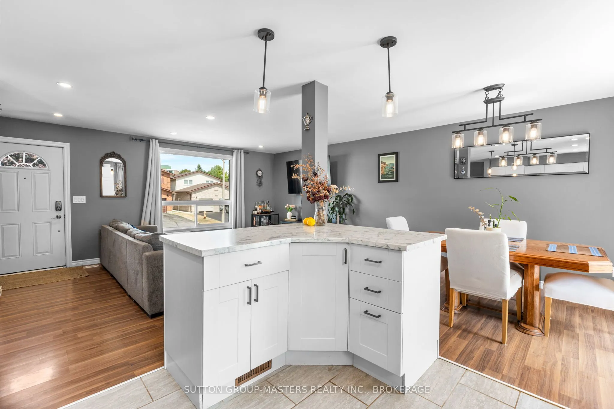 883 Old Colony Road