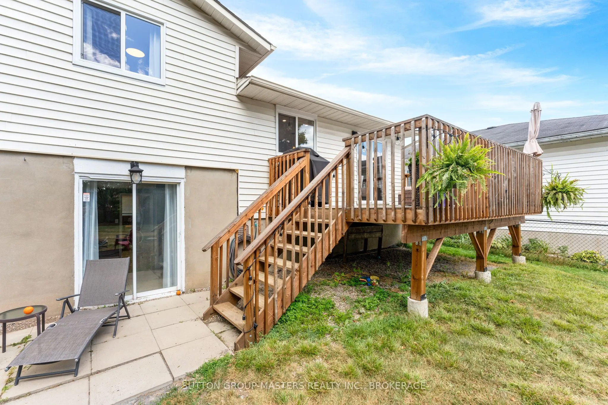 883 Old Colony Road
