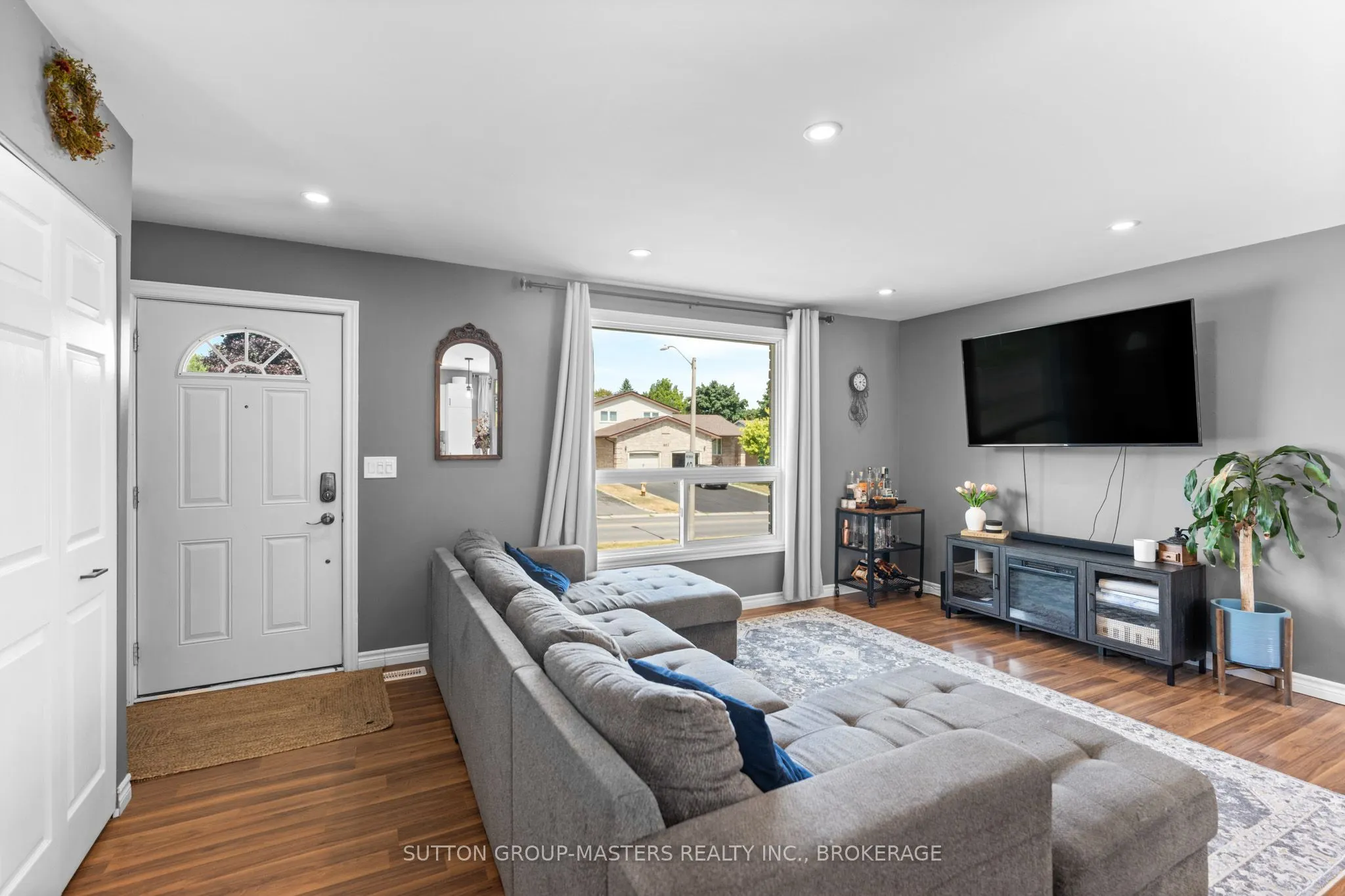 883 Old Colony Road
