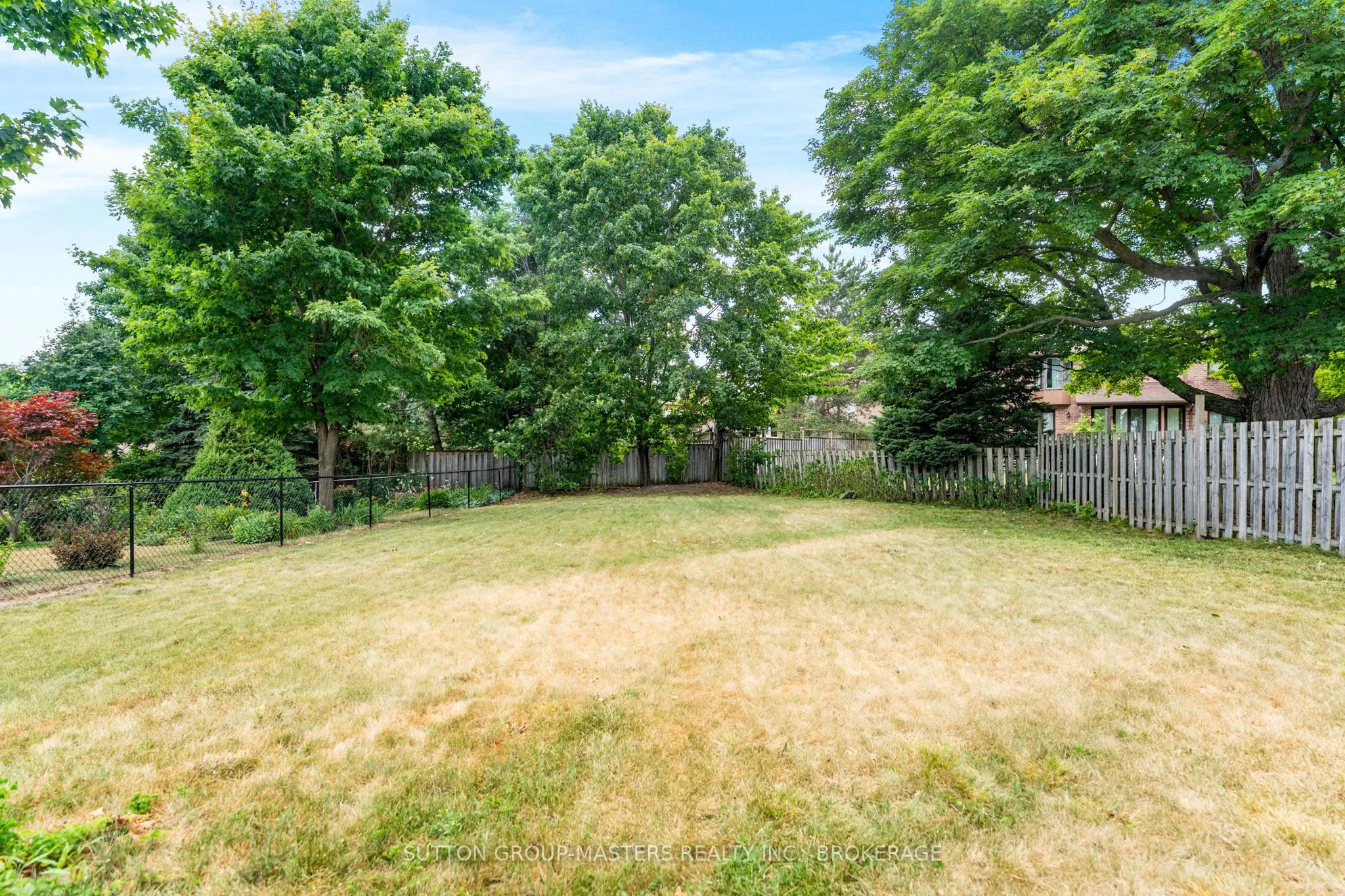 883 Old Colony Road