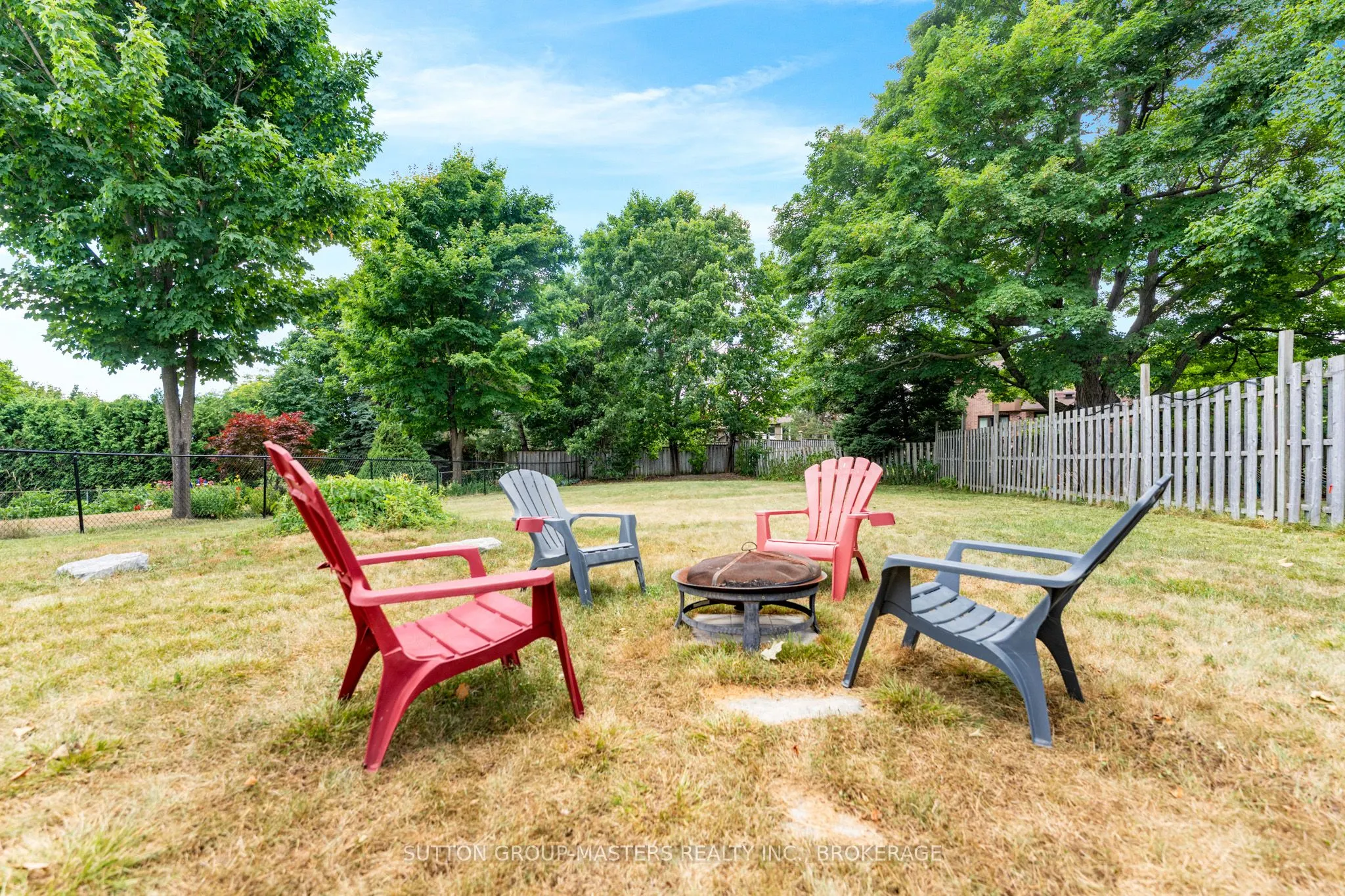 883 Old Colony Road