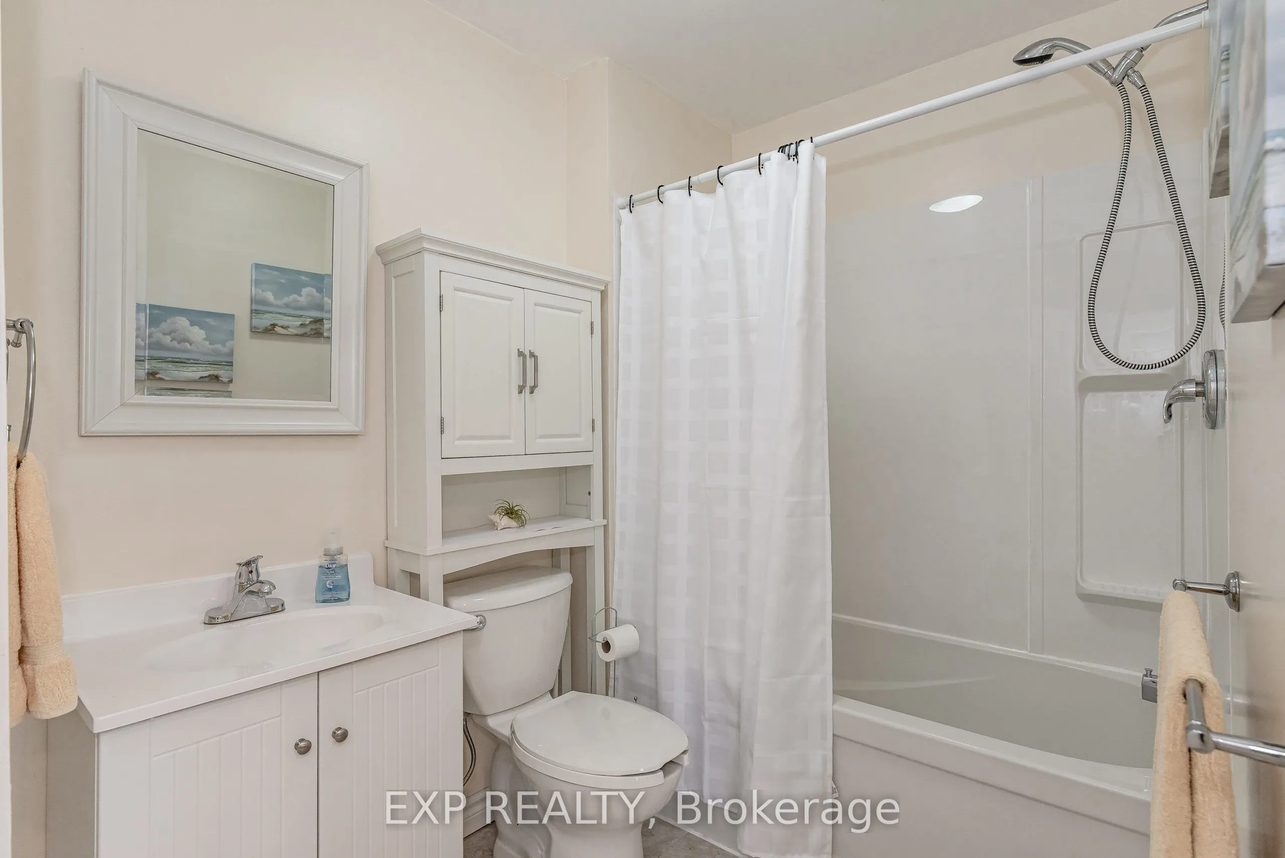 237 Lakeshore Road, #2A Willcher