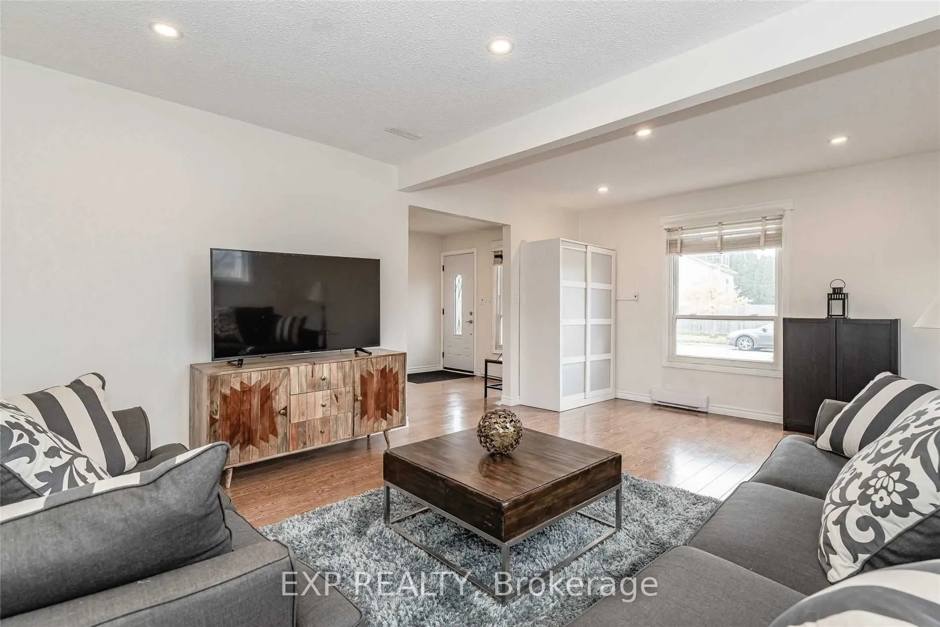 237 Lakeshore Road, #2A Willcher