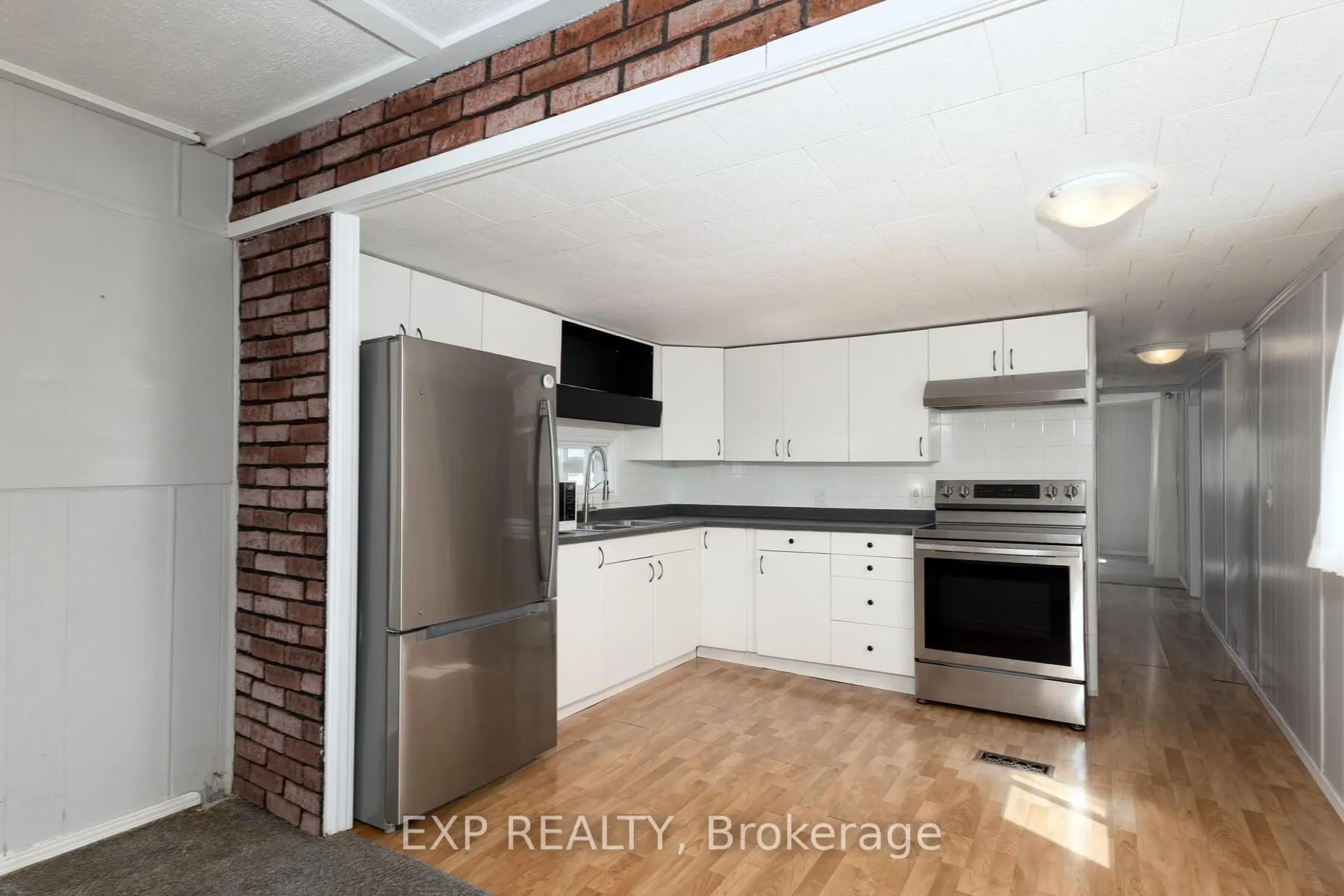 3 Willowdale Avenue