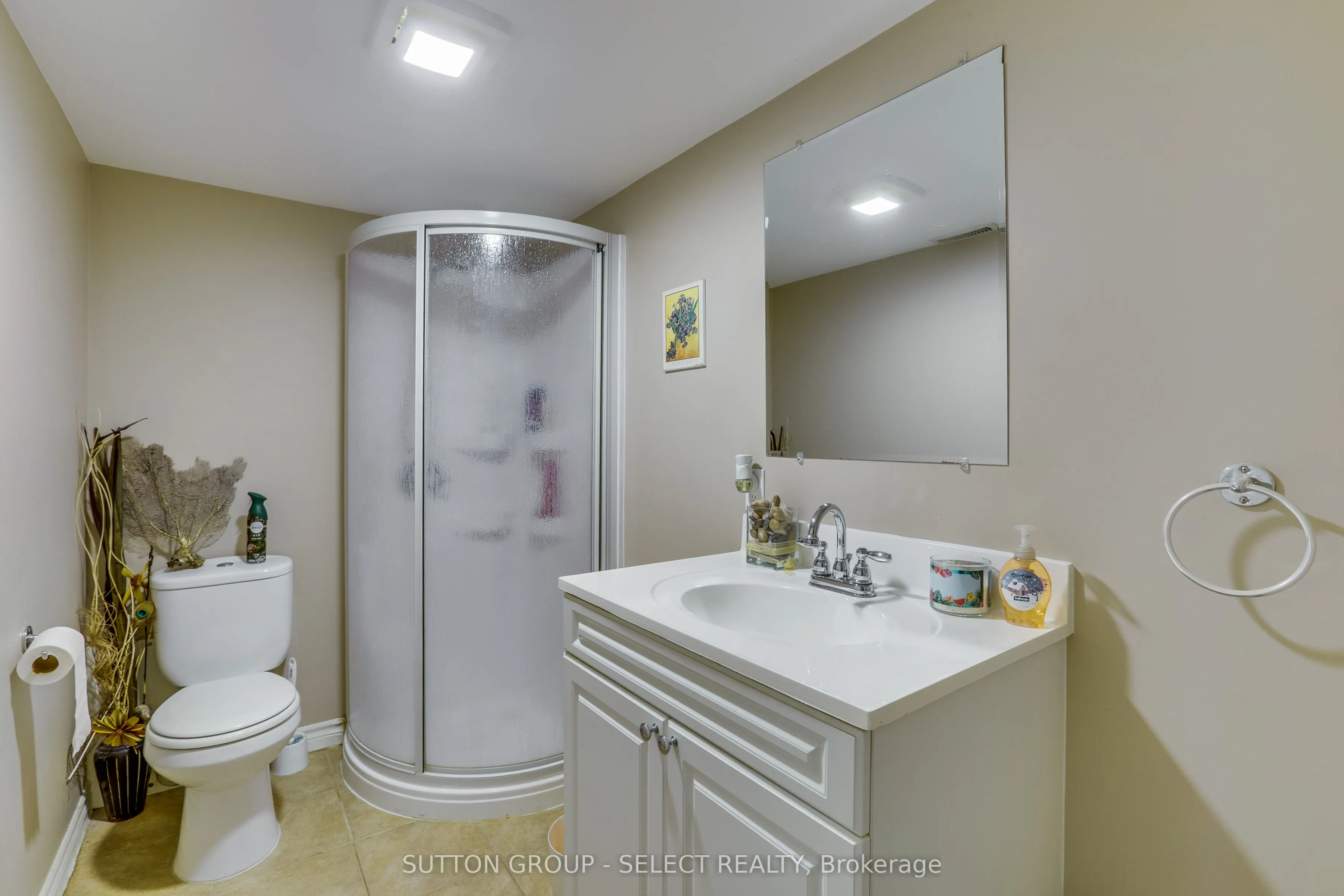 320 Westminster Avenue, #7