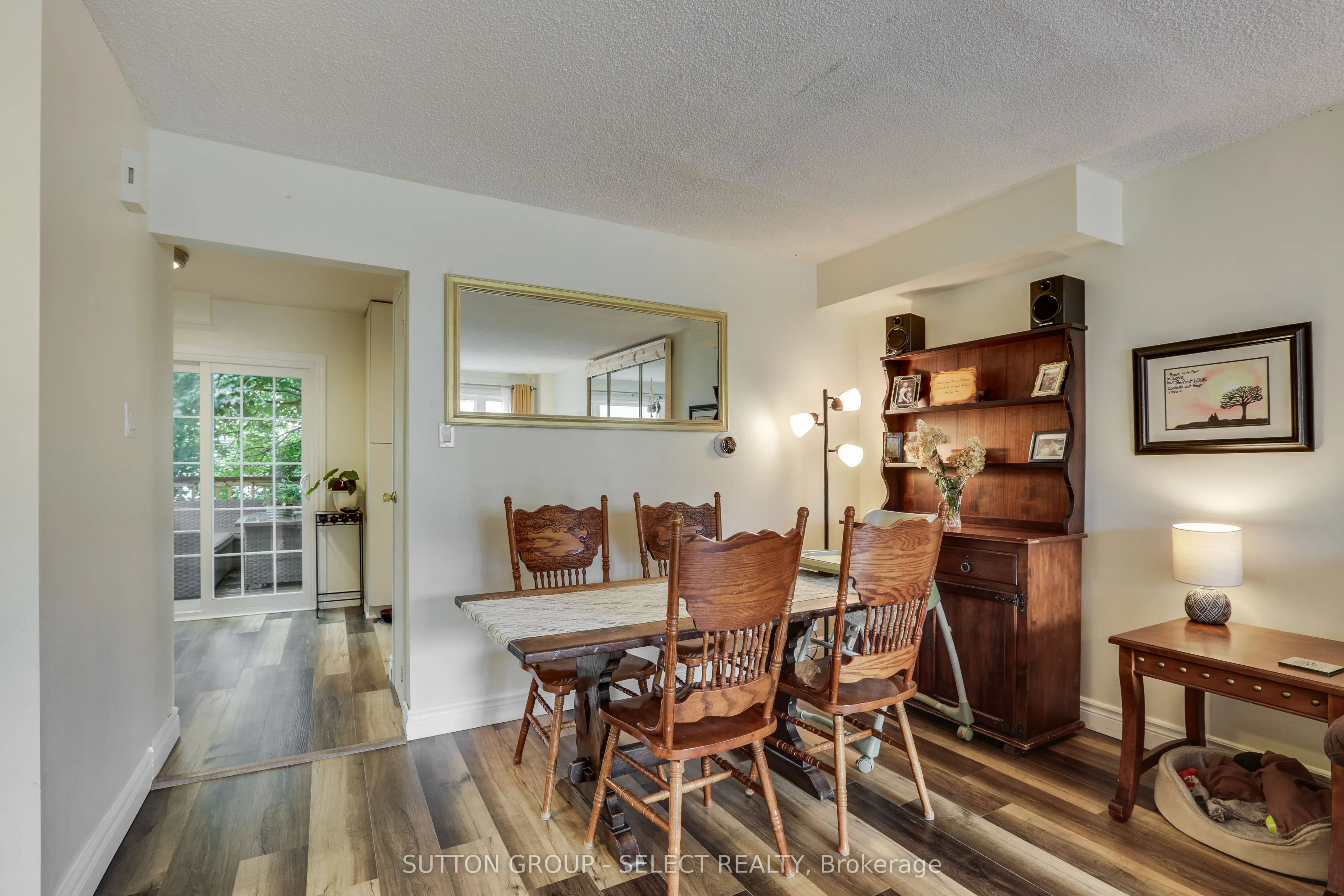 320 Westminster Avenue, #7