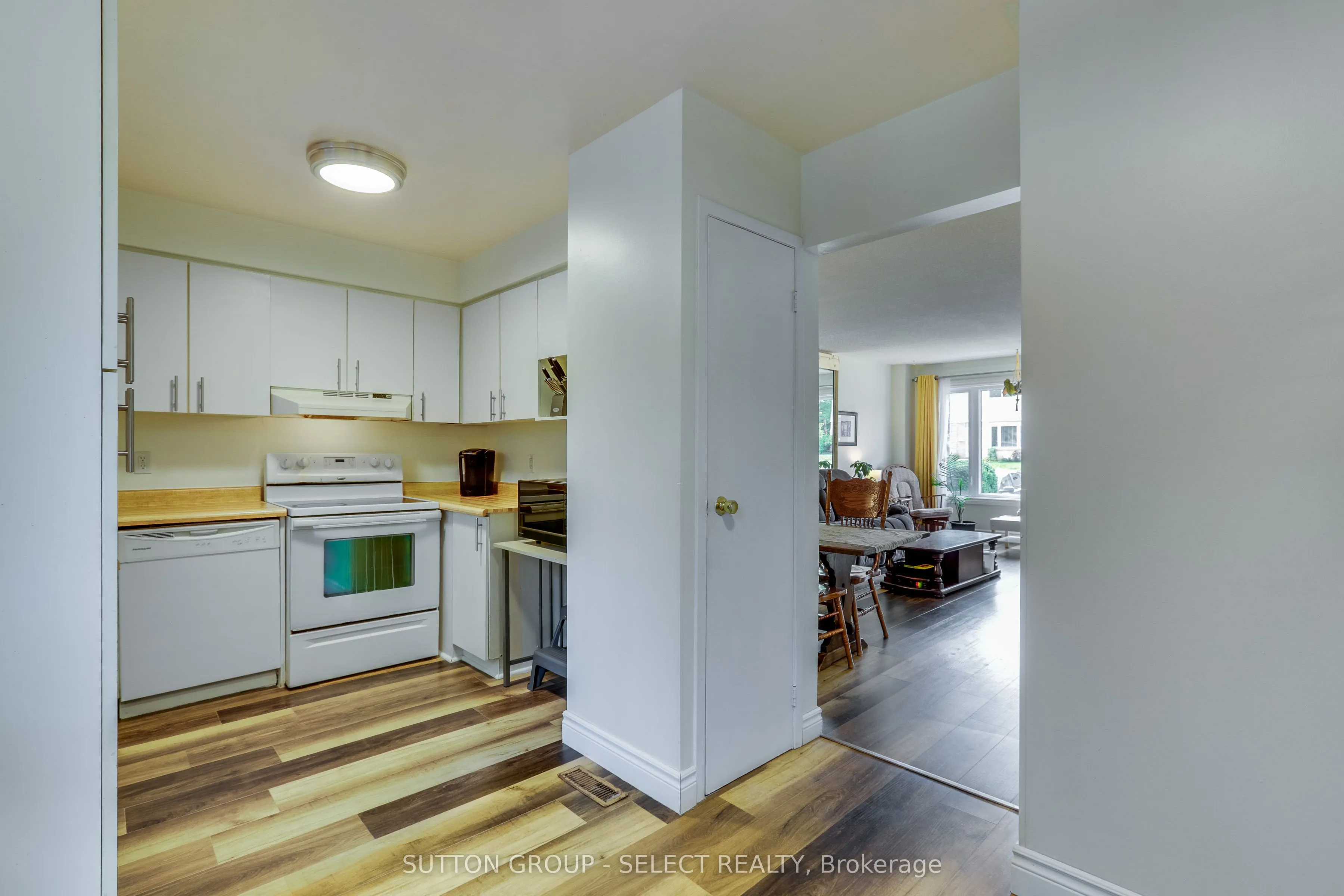 320 Westminster Avenue, #7