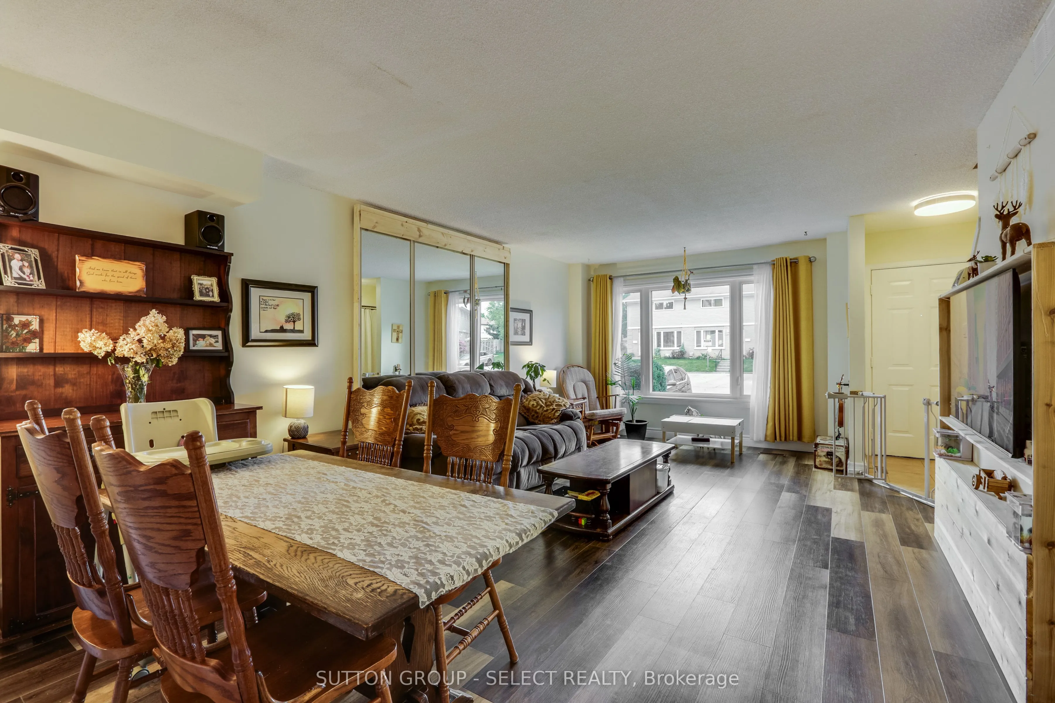 320 Westminster Avenue, #7