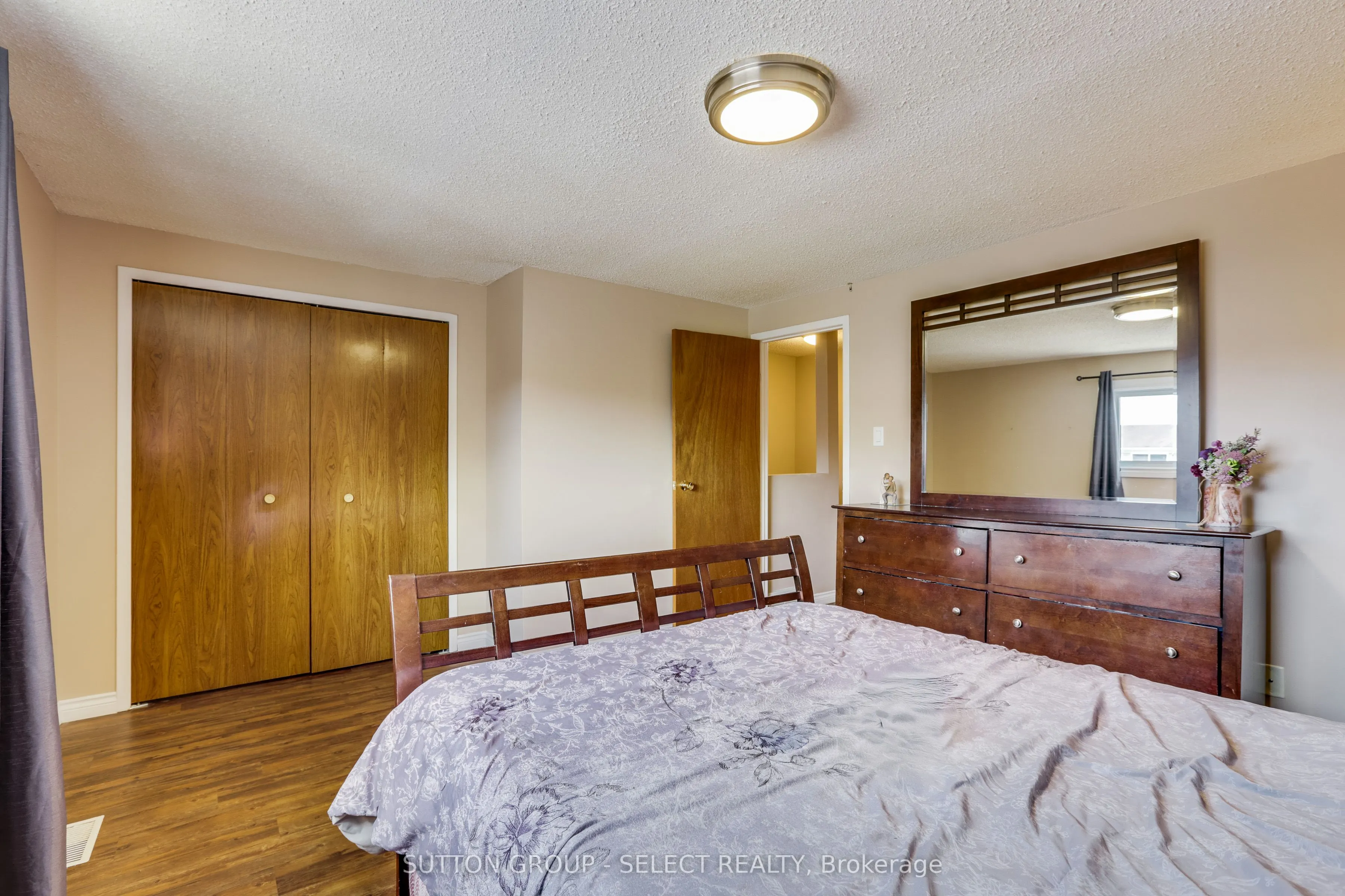 320 Westminster Avenue, #7