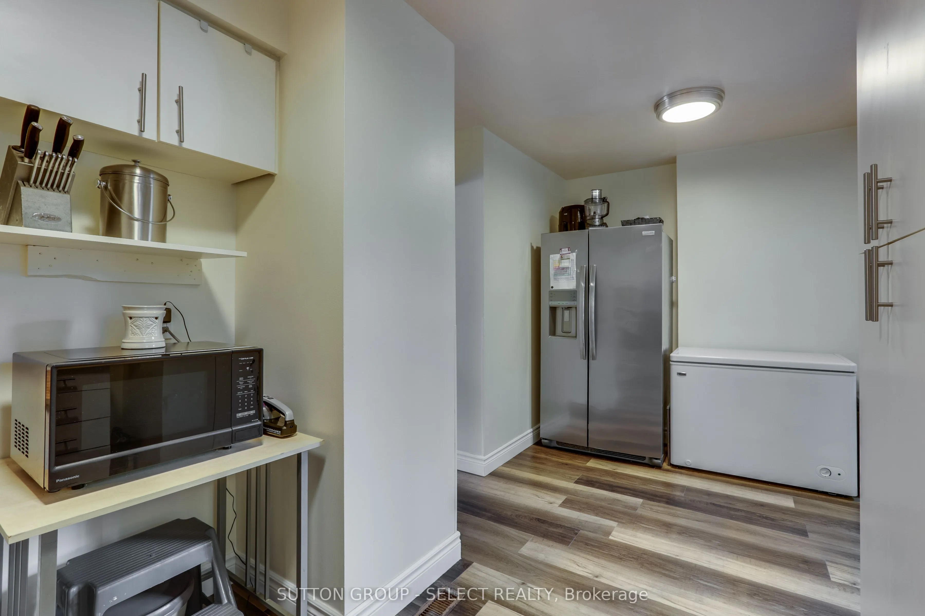 320 Westminster Avenue, #7