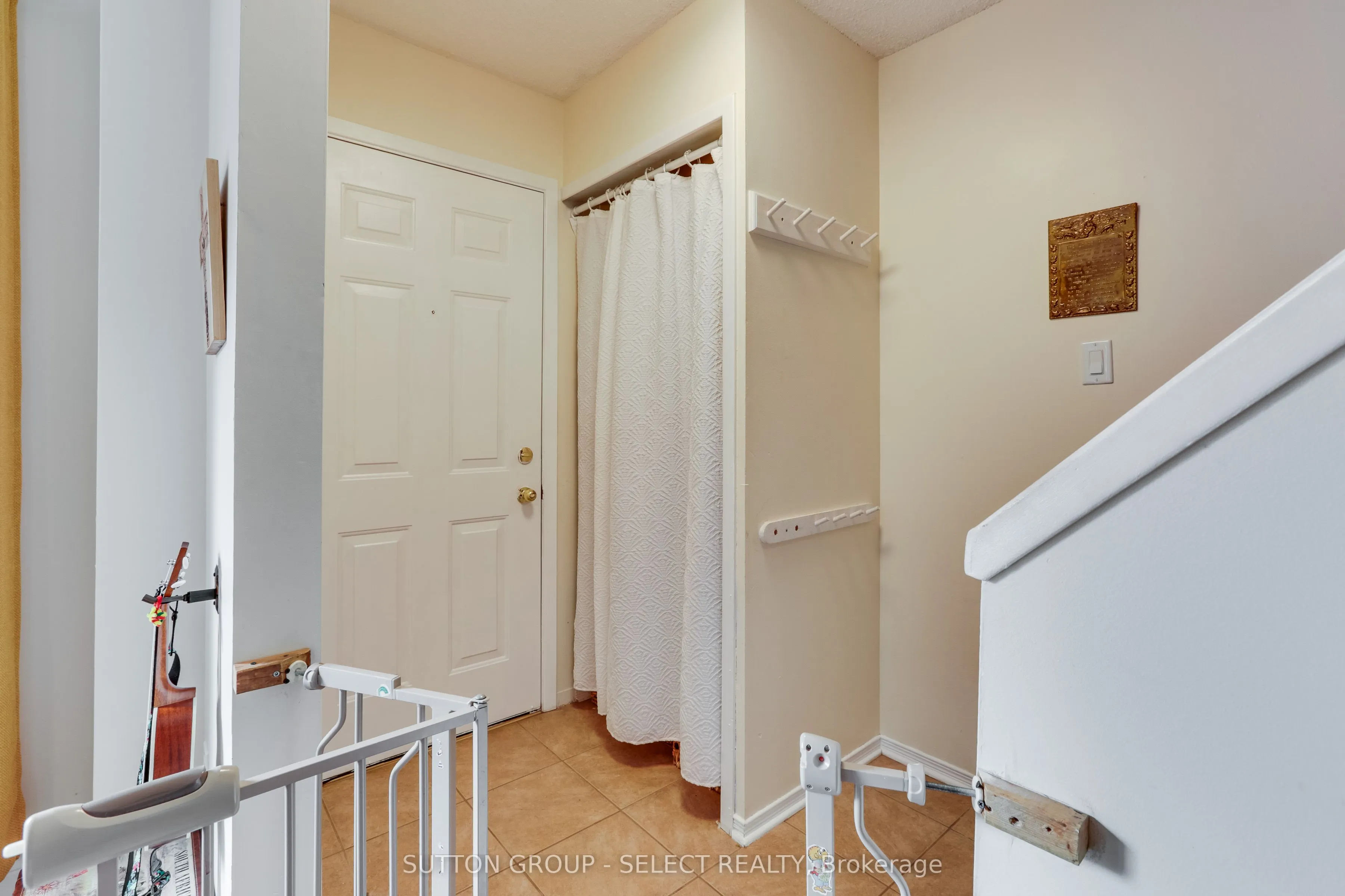 320 Westminster Avenue, #7