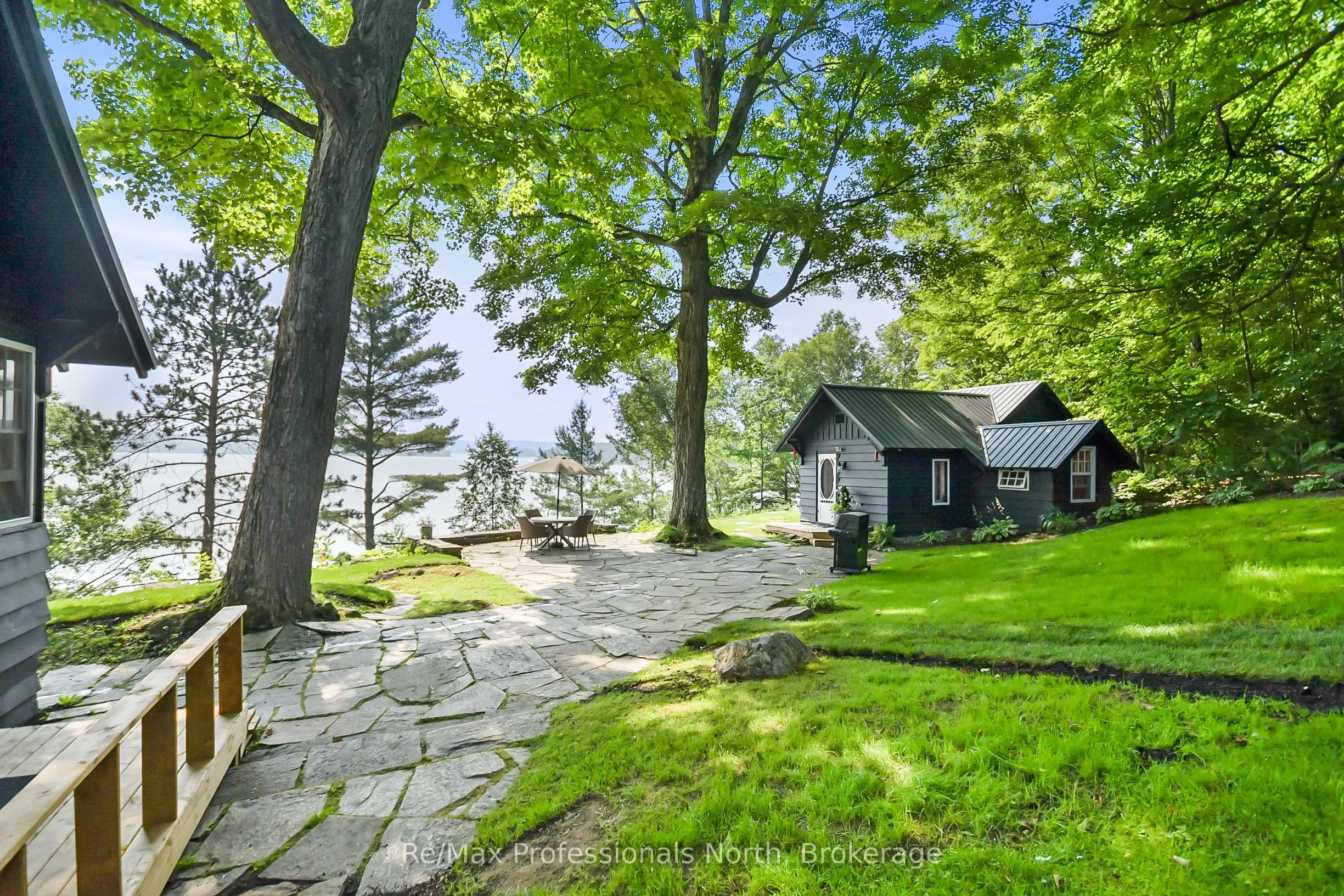 95 PEN LAKE POINT Road