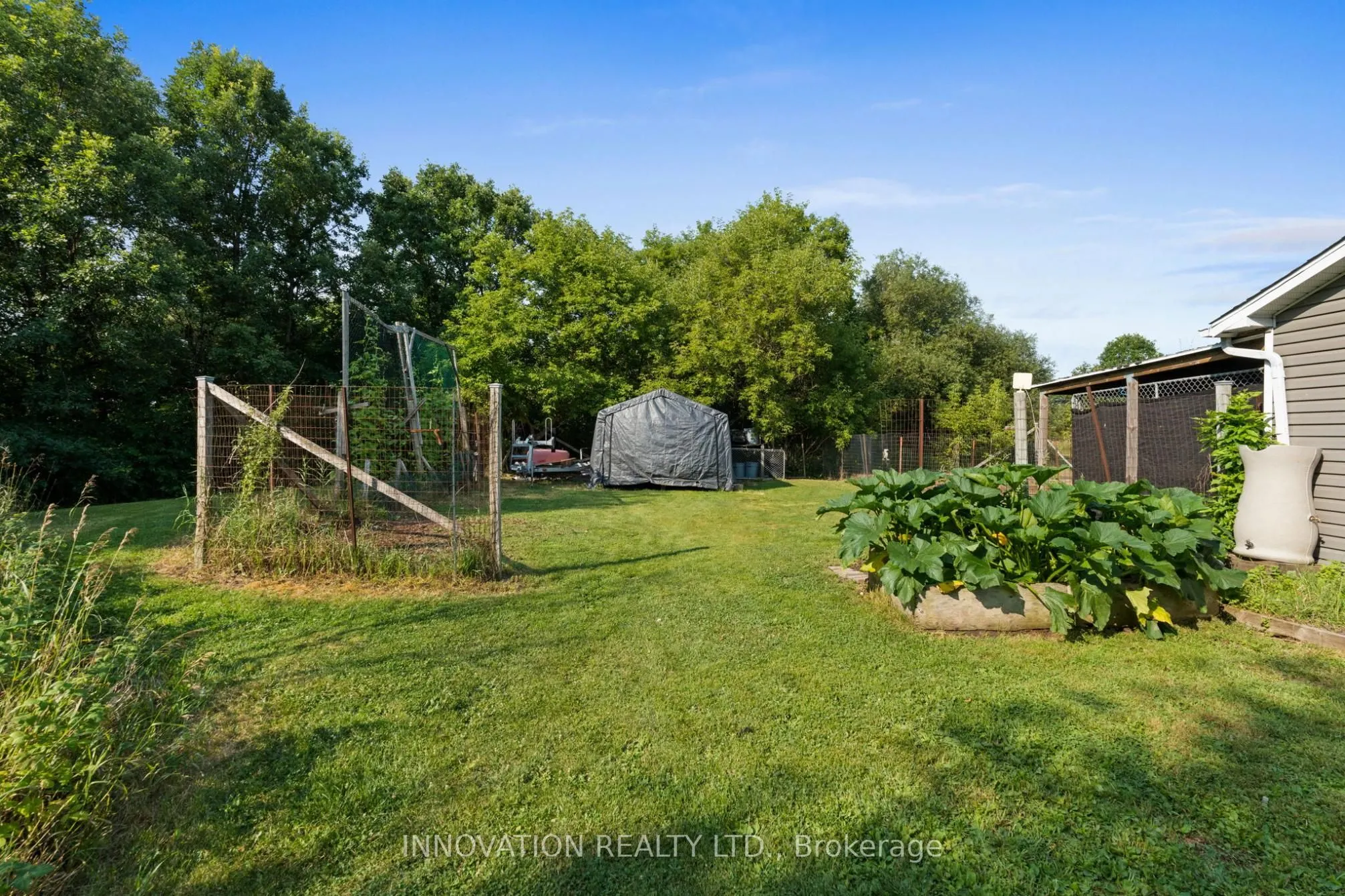 4001 Dunrobin Road