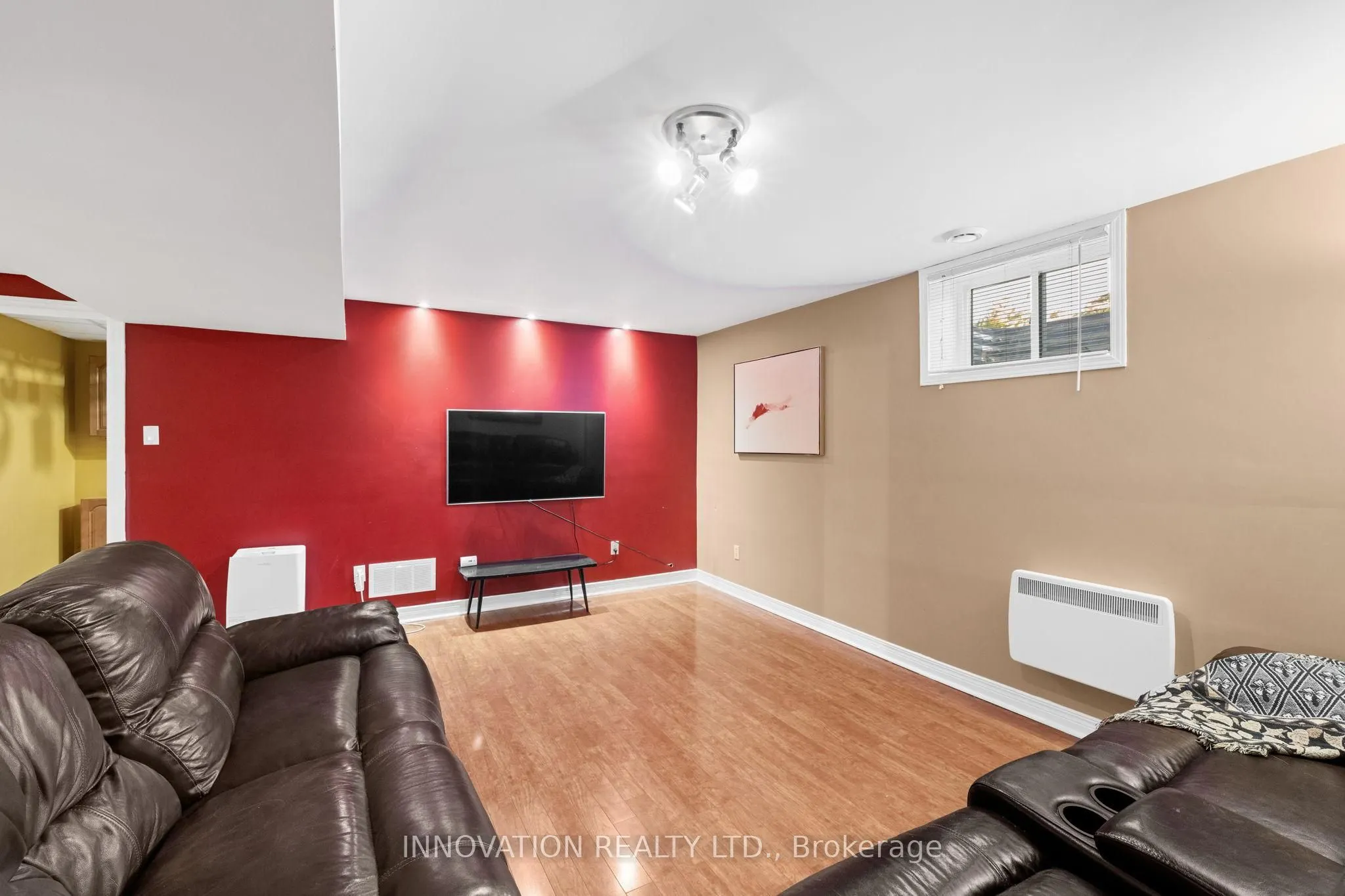4001 Dunrobin Road