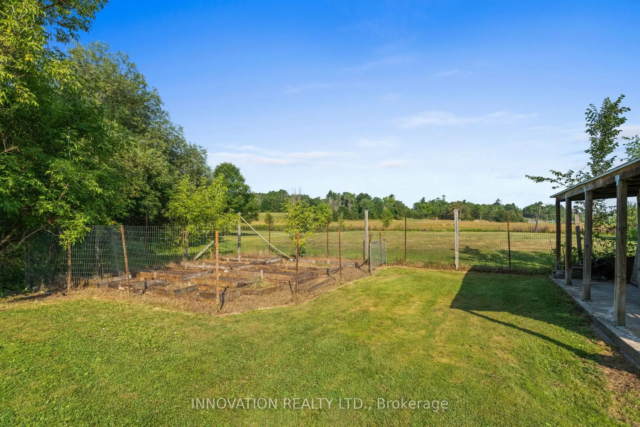 4001 Dunrobin Road