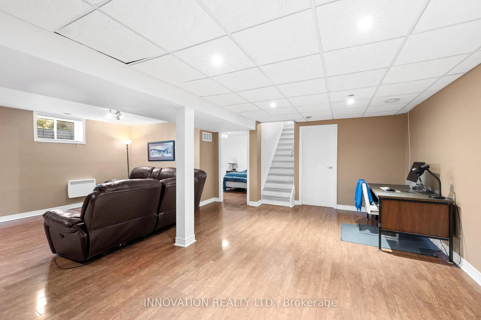 4001 Dunrobin Road