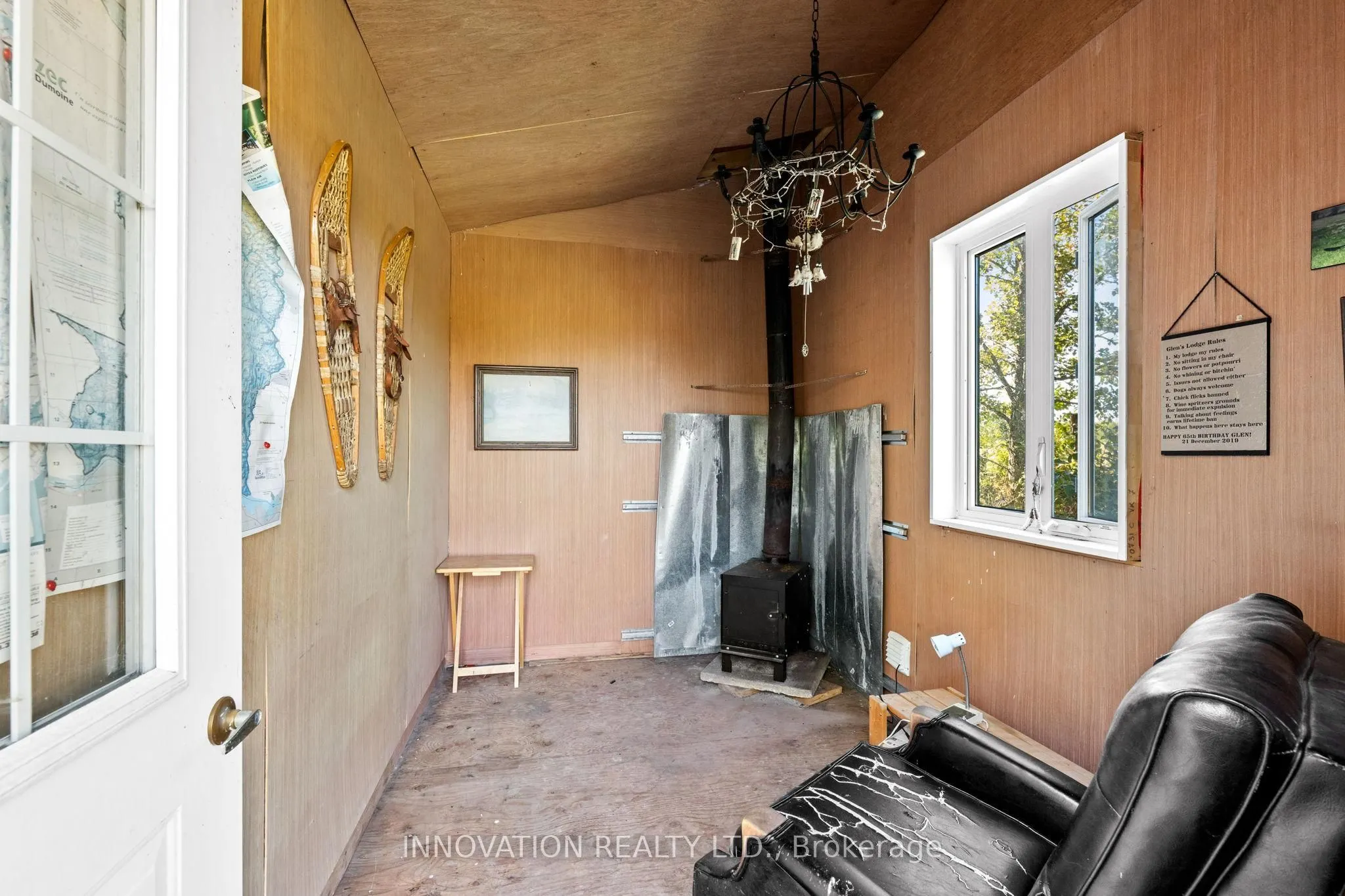 4001 Dunrobin Road