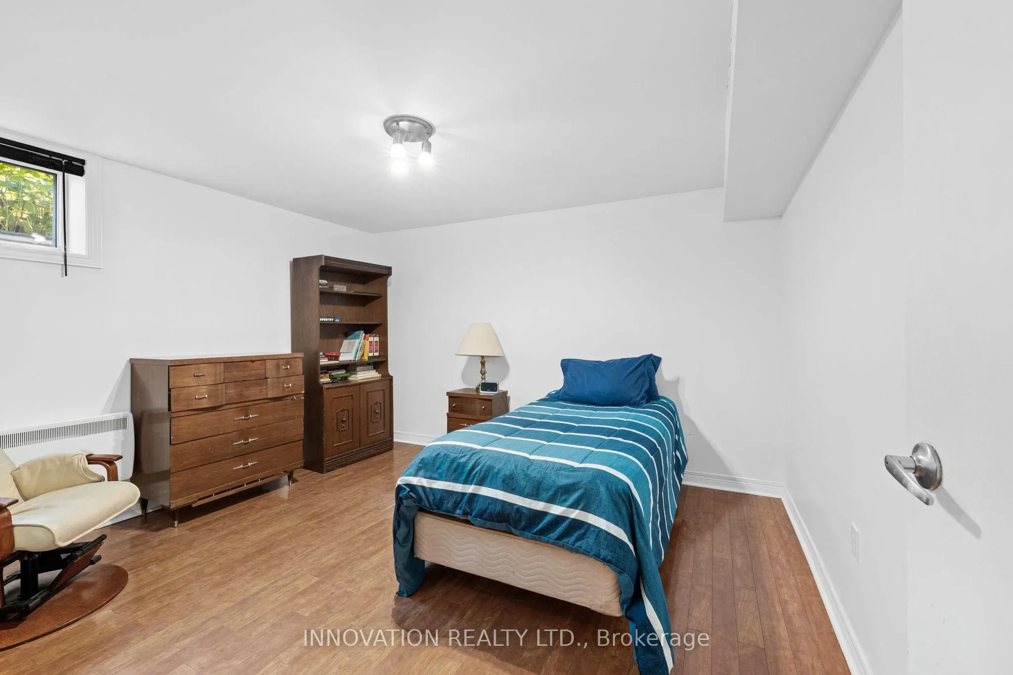4001 Dunrobin Road