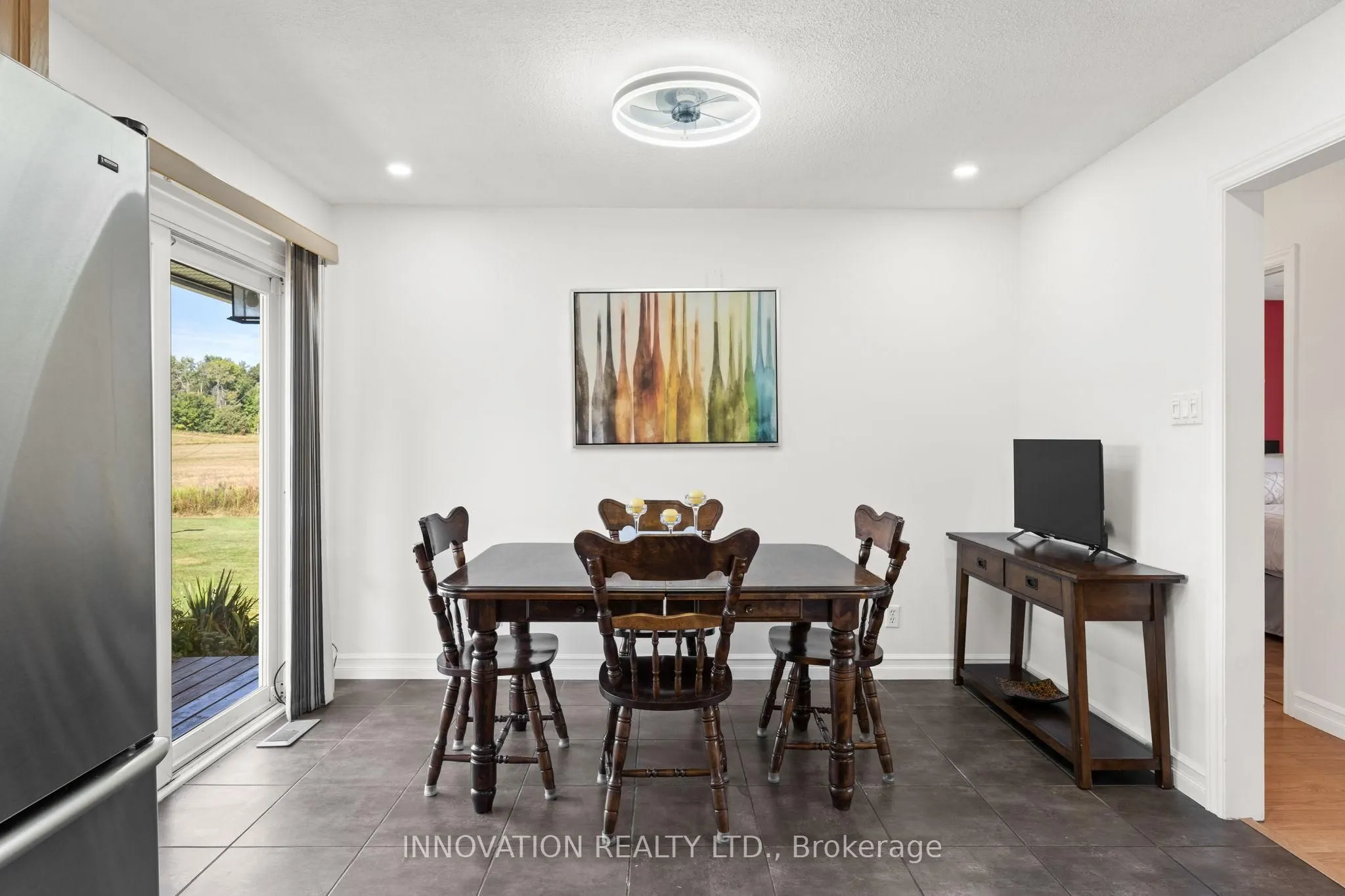 4001 Dunrobin Road