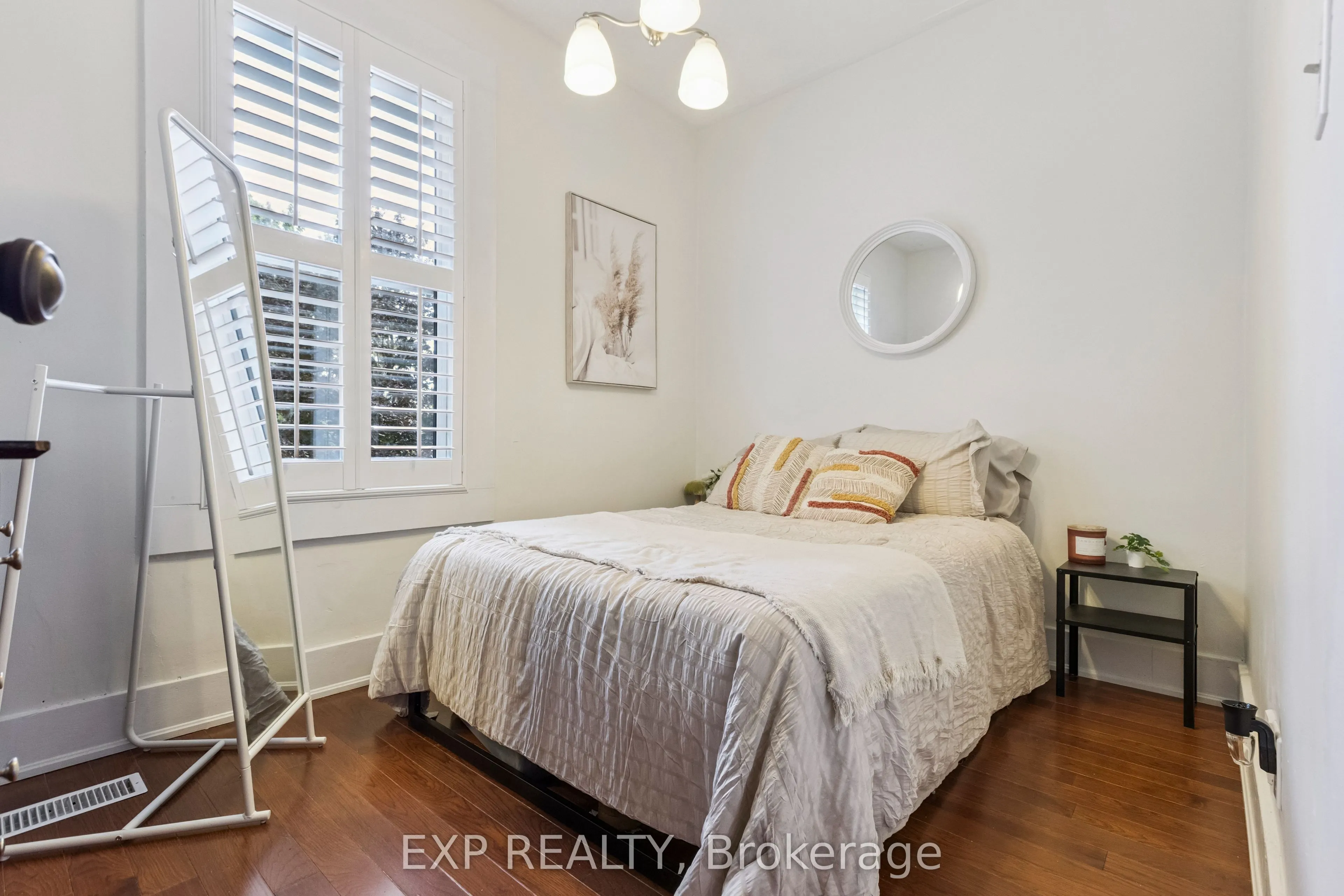 400 St. Patrick Street E