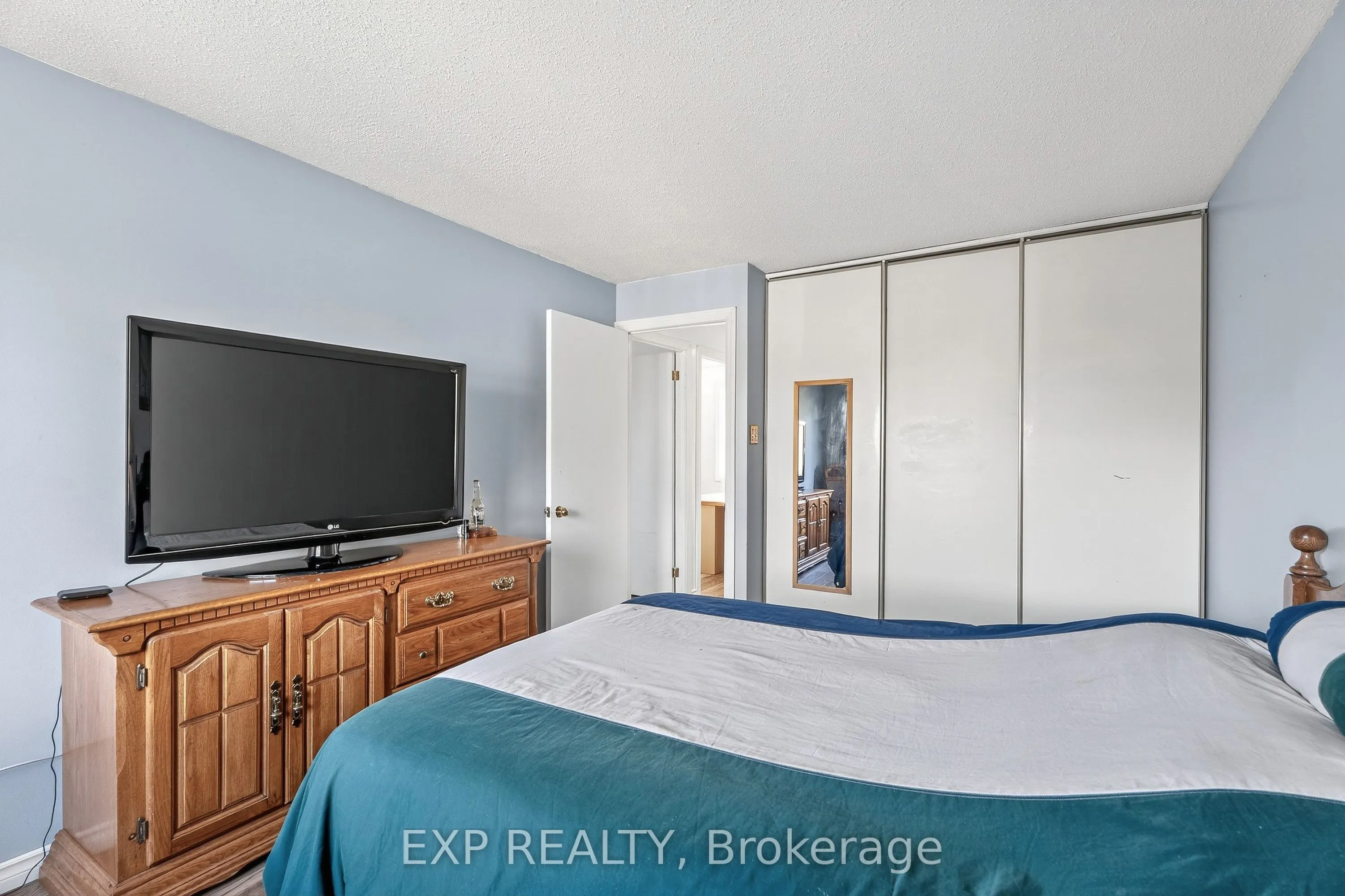8 Sherway Drive, #81