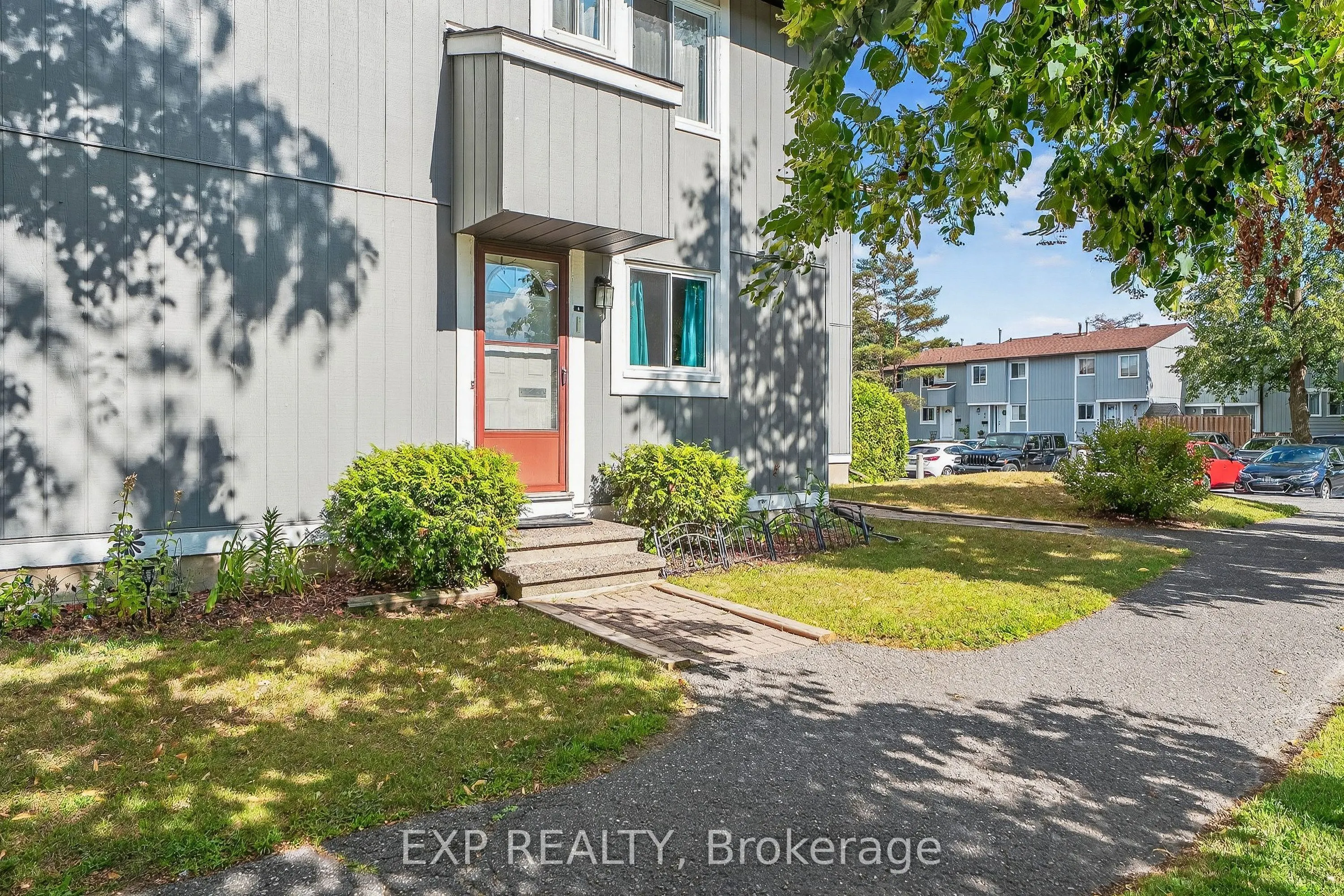 8 Sherway Drive, #81