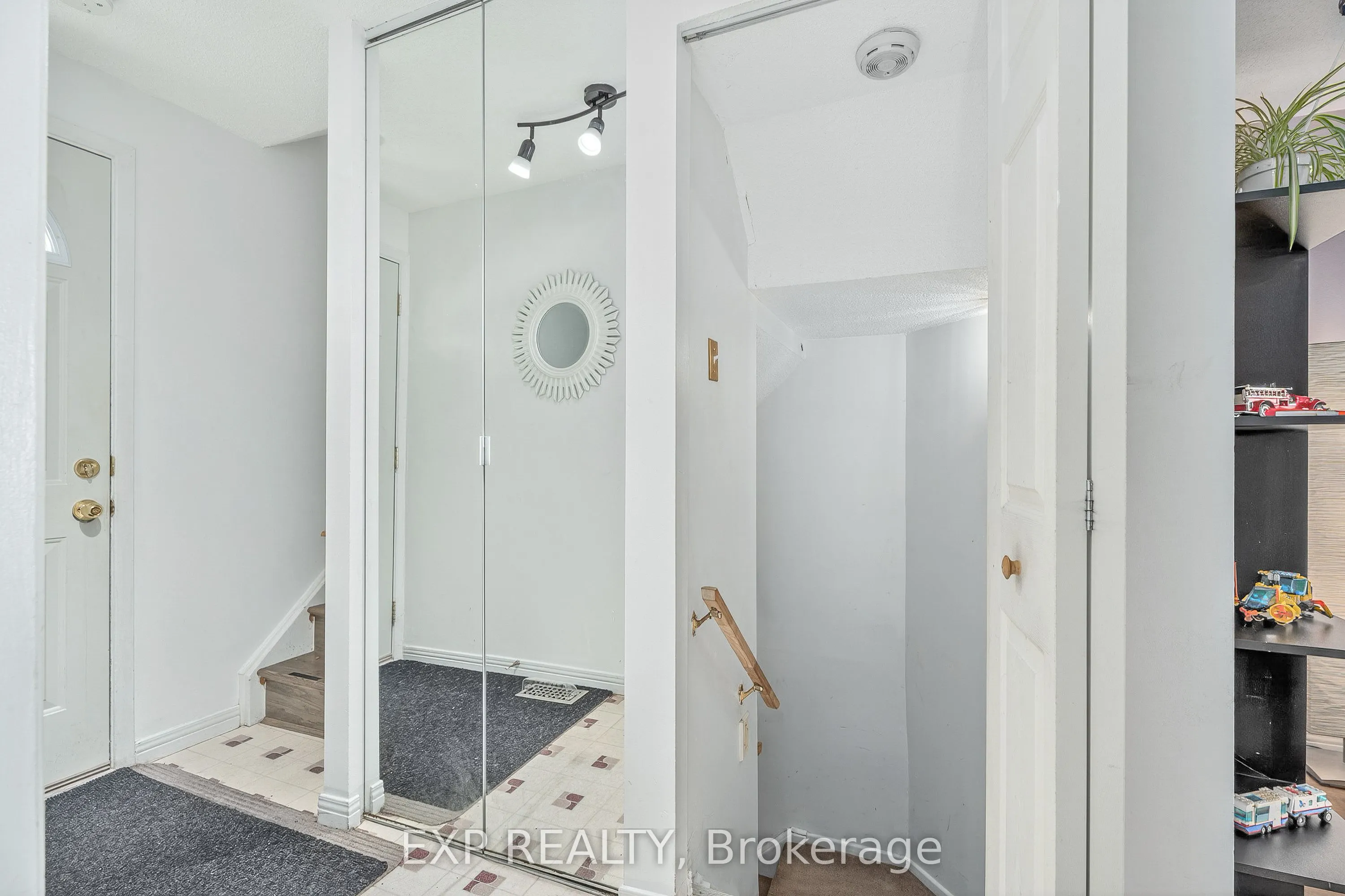 8 Sherway Drive, #81