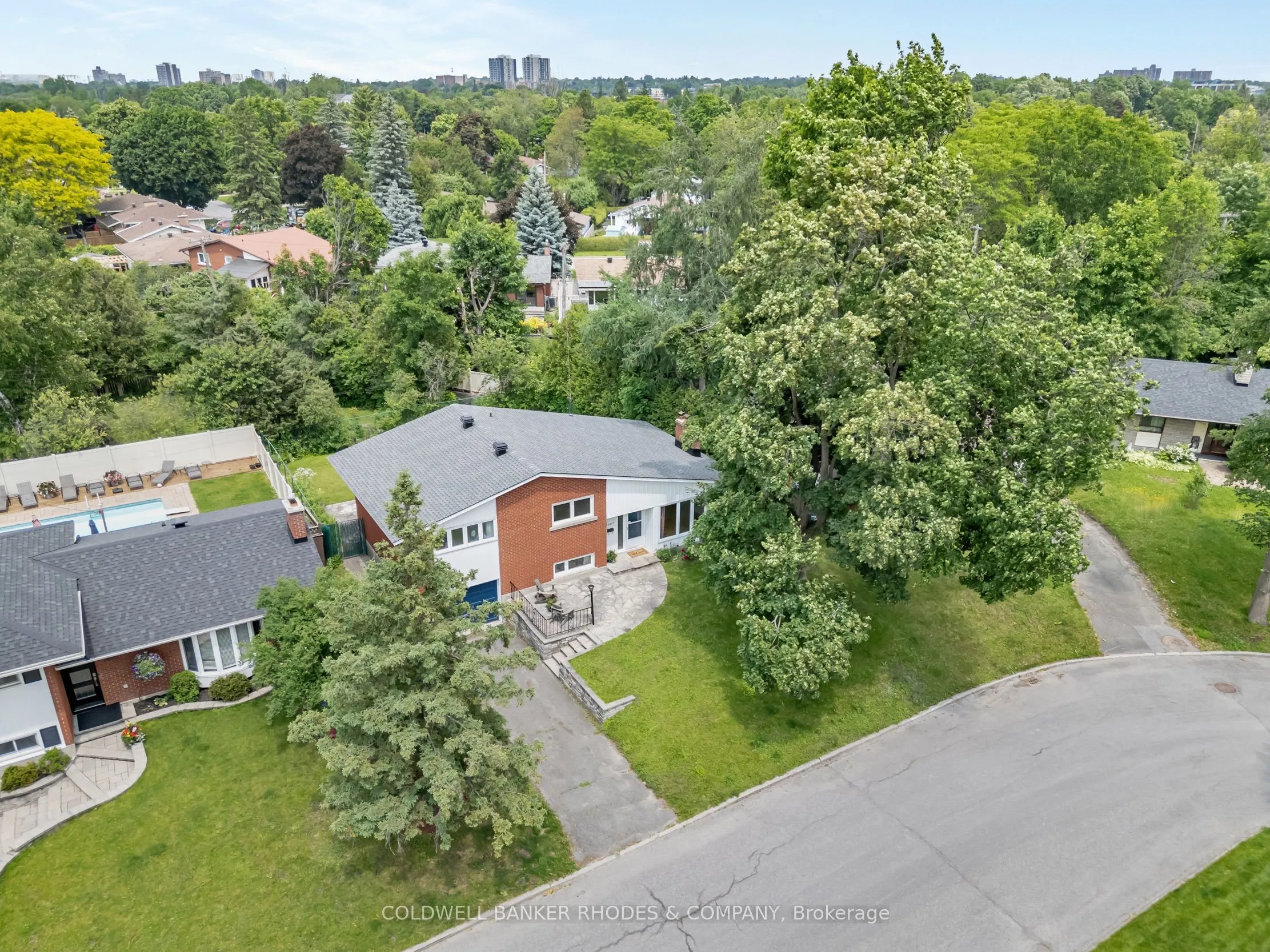 2687 Basswood Crescent