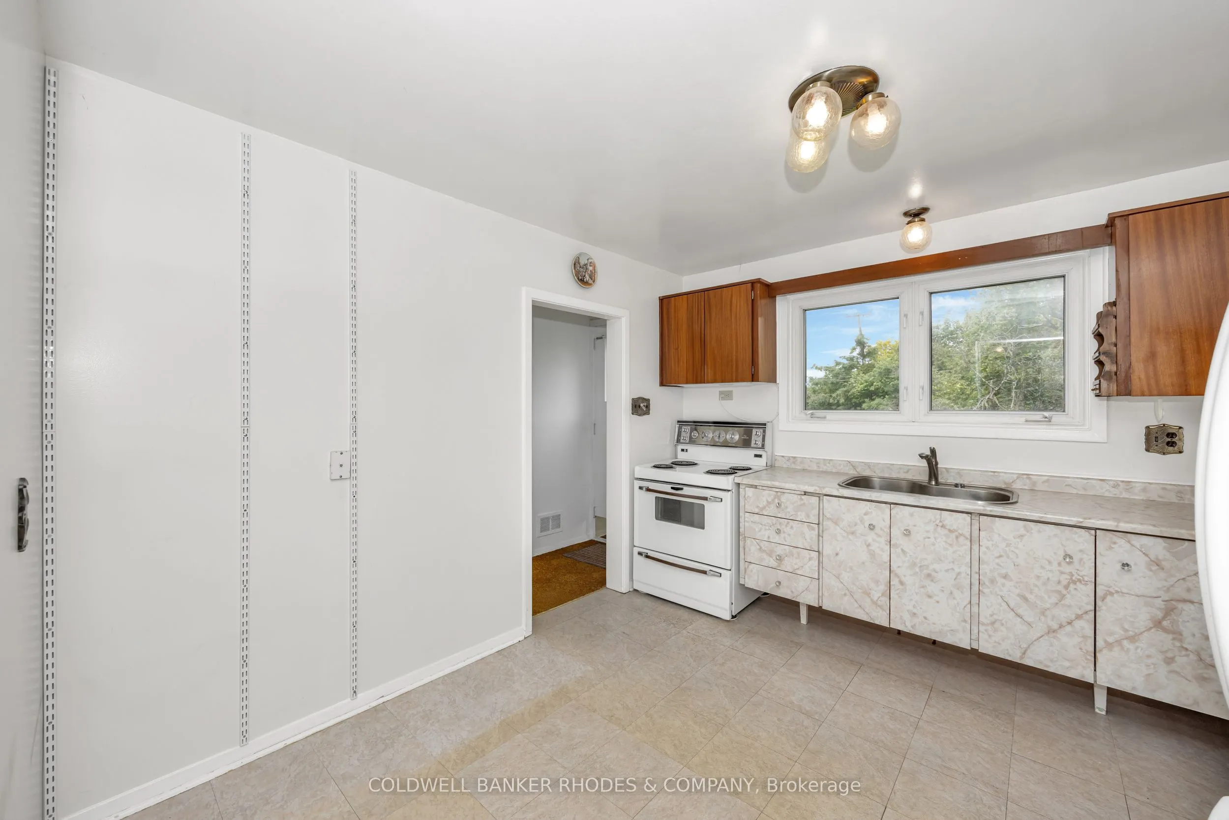 2687 Basswood Crescent