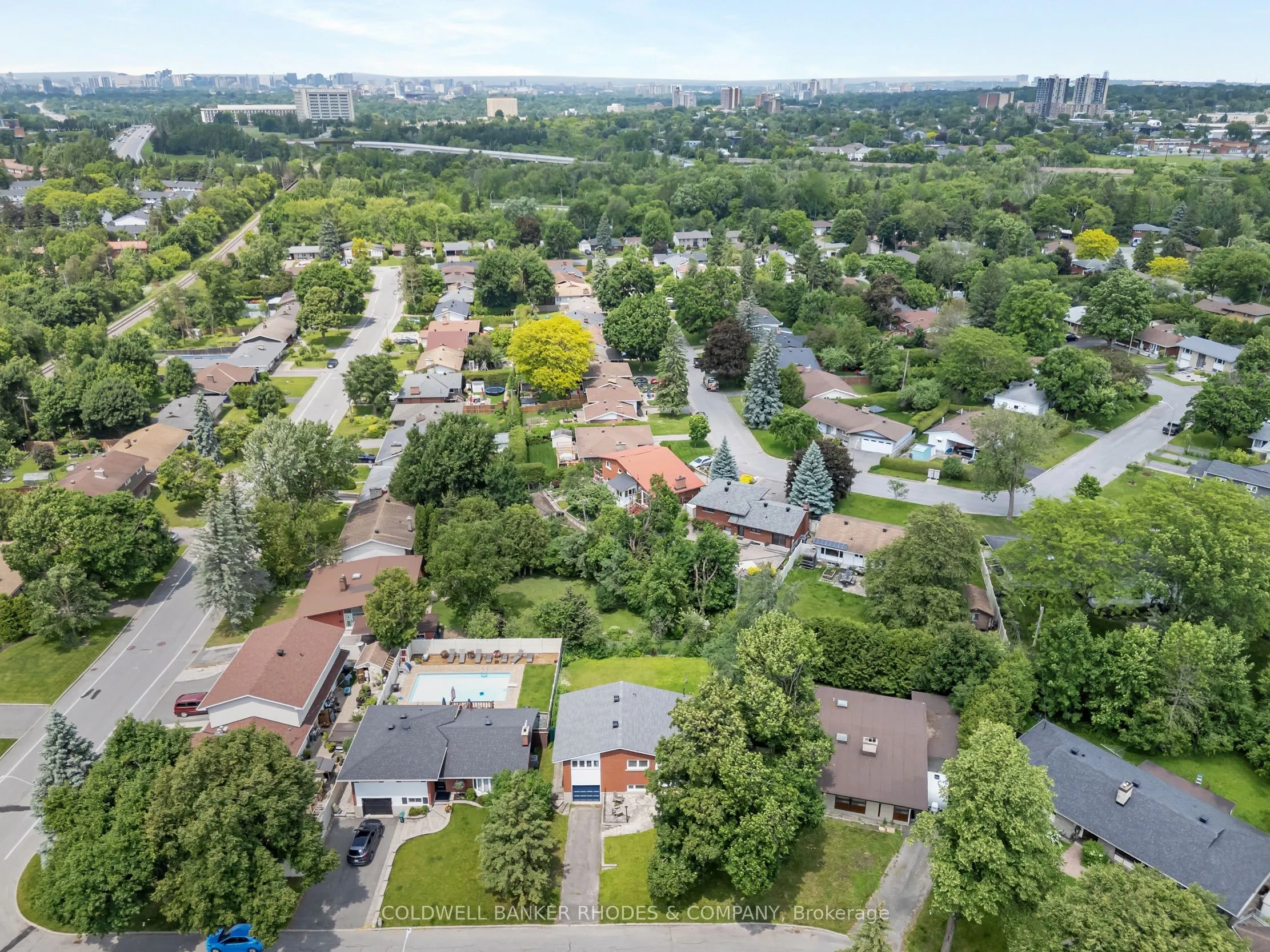 2687 Basswood Crescent