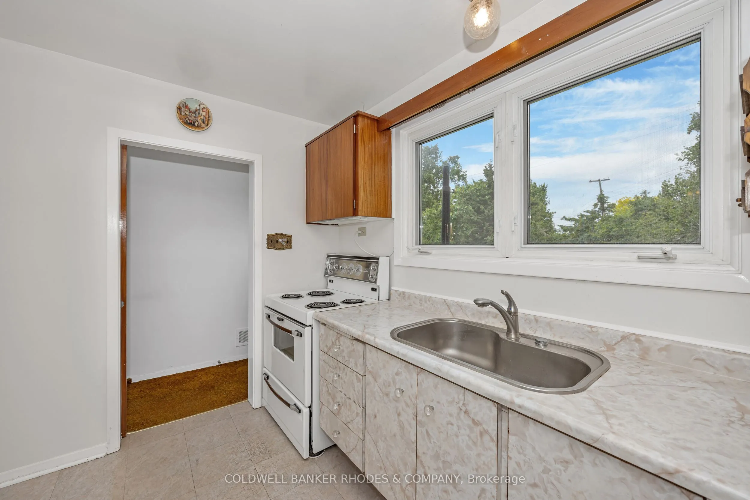 2687 Basswood Crescent