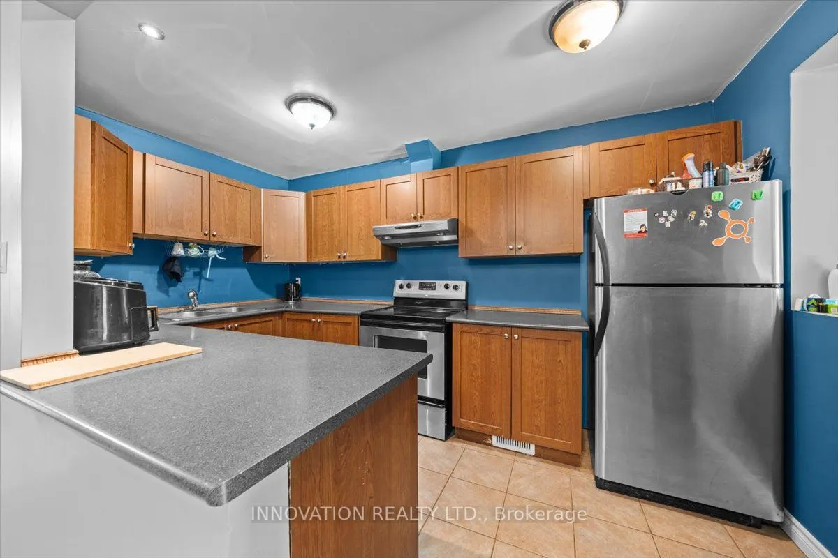 82 Stokes Crescent E, #41