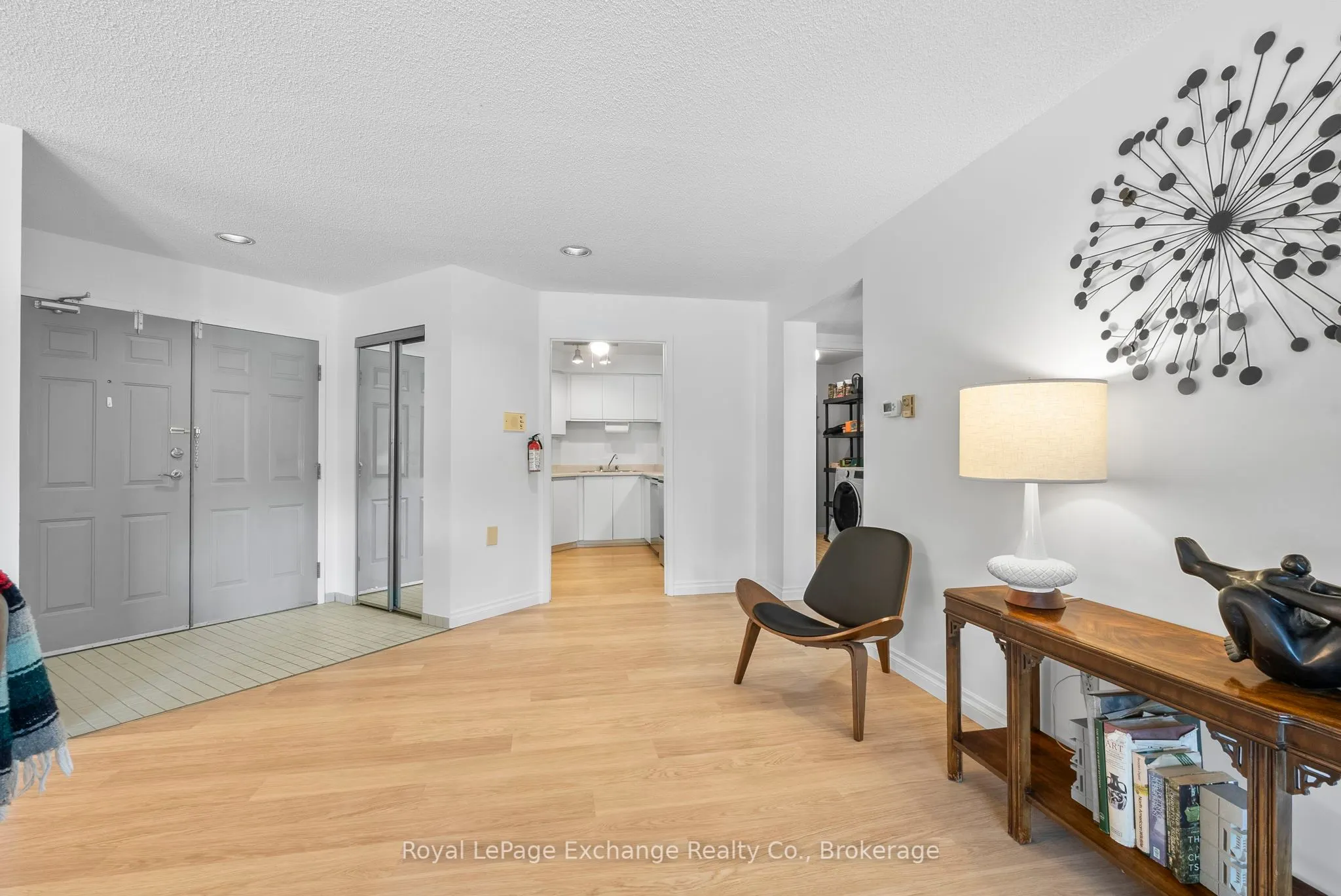 200 Harbour Street, #202