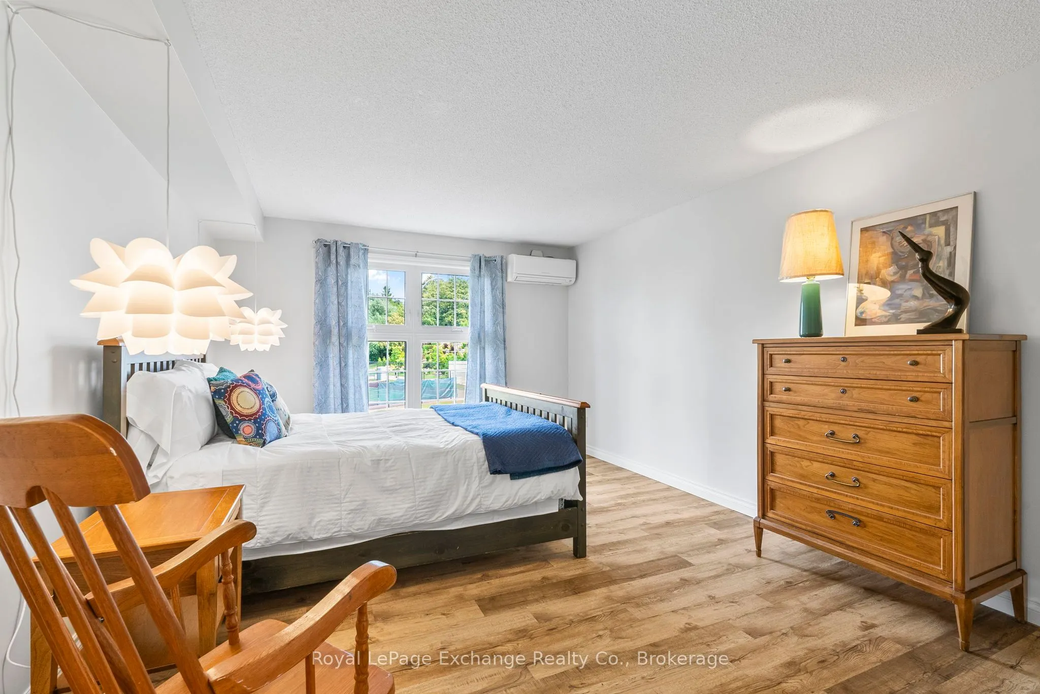 200 Harbour Street, #202