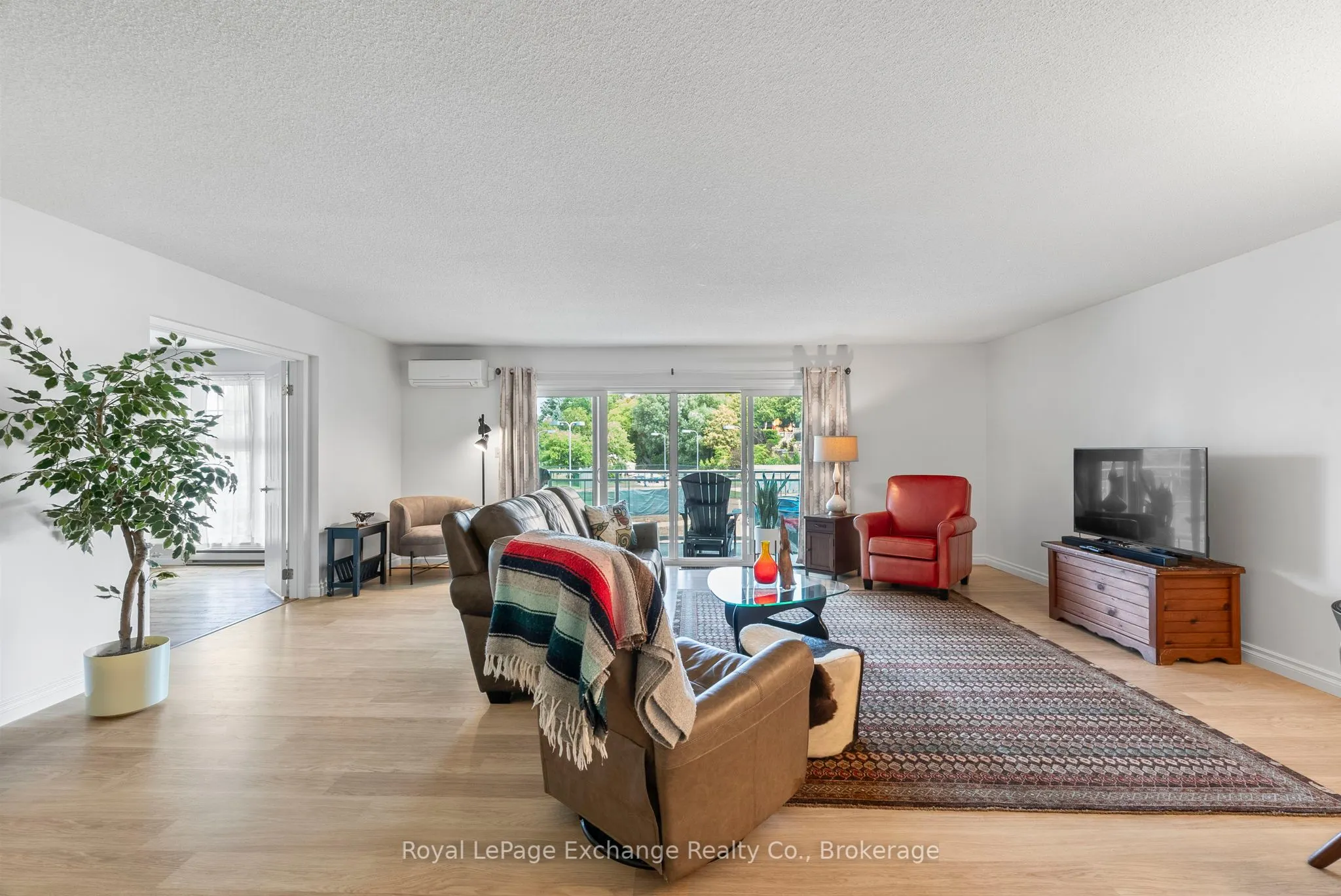 200 Harbour Street, #202
