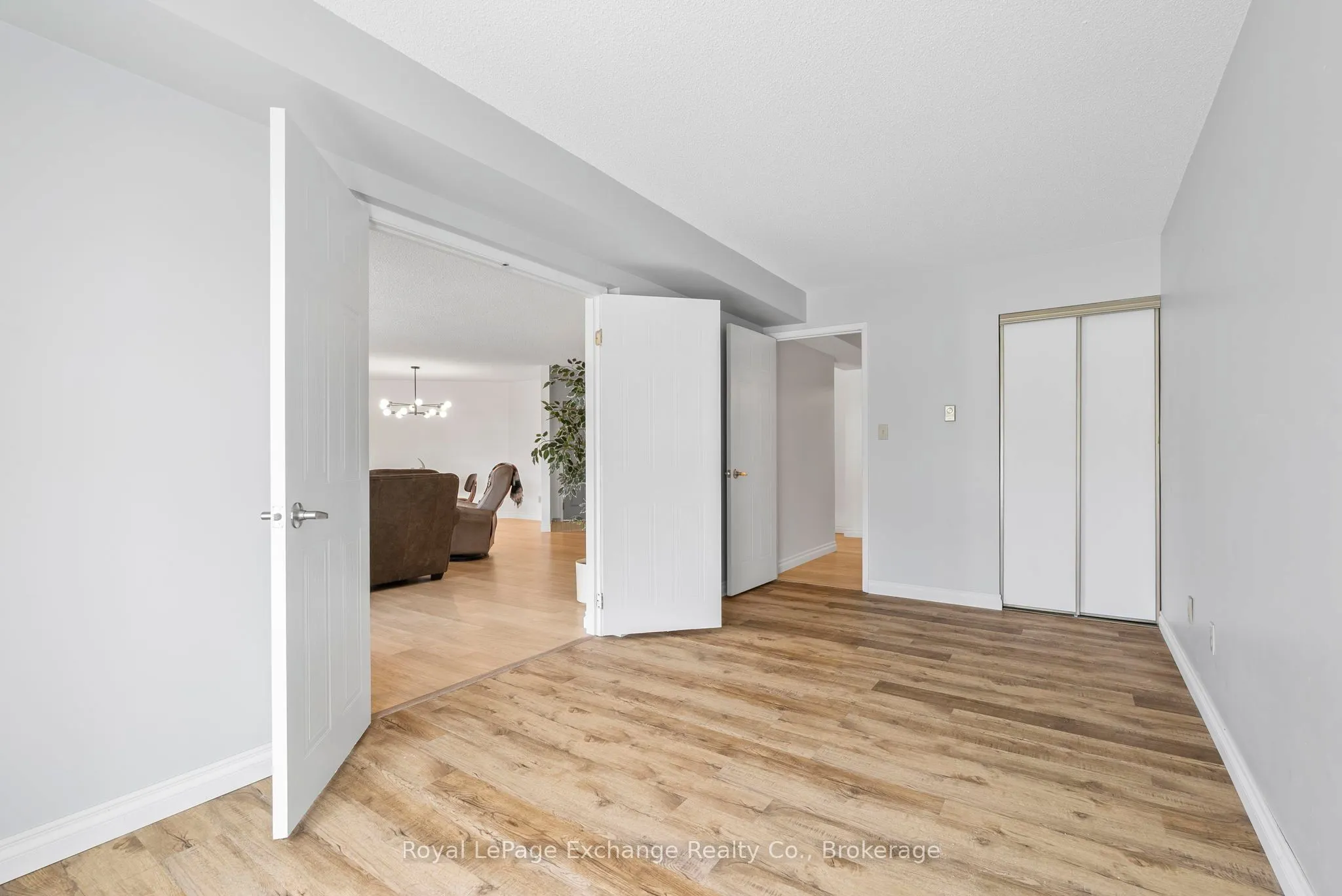 200 Harbour Street, #202