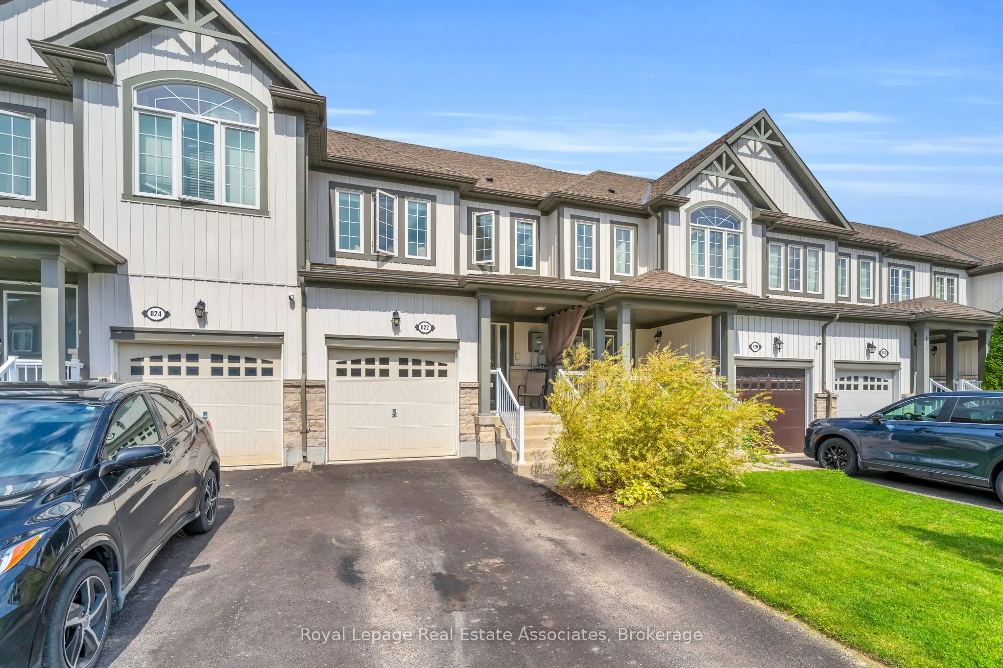 822 Cook Crescent