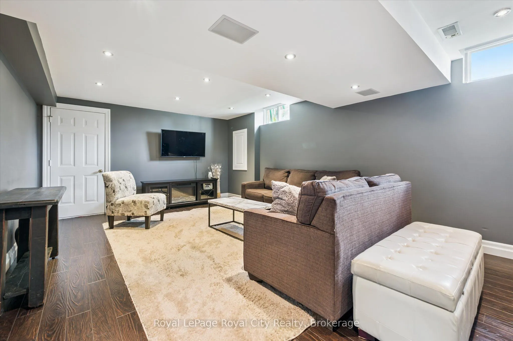 255 Deerpath Drive